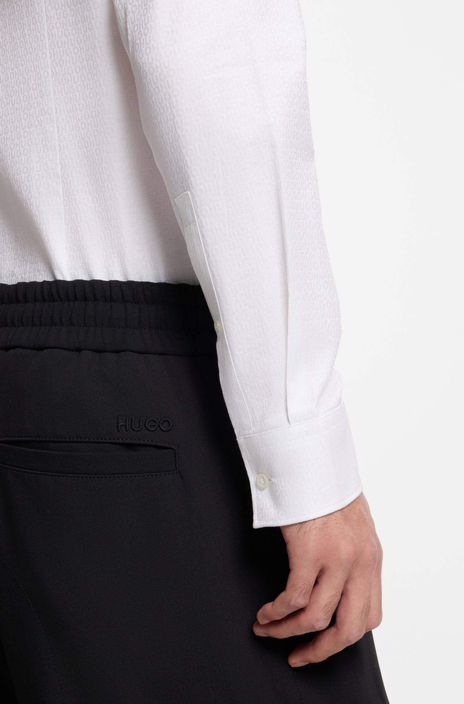 HUGO - Áo sơ mi slim fit với họa tiết logo jacquard