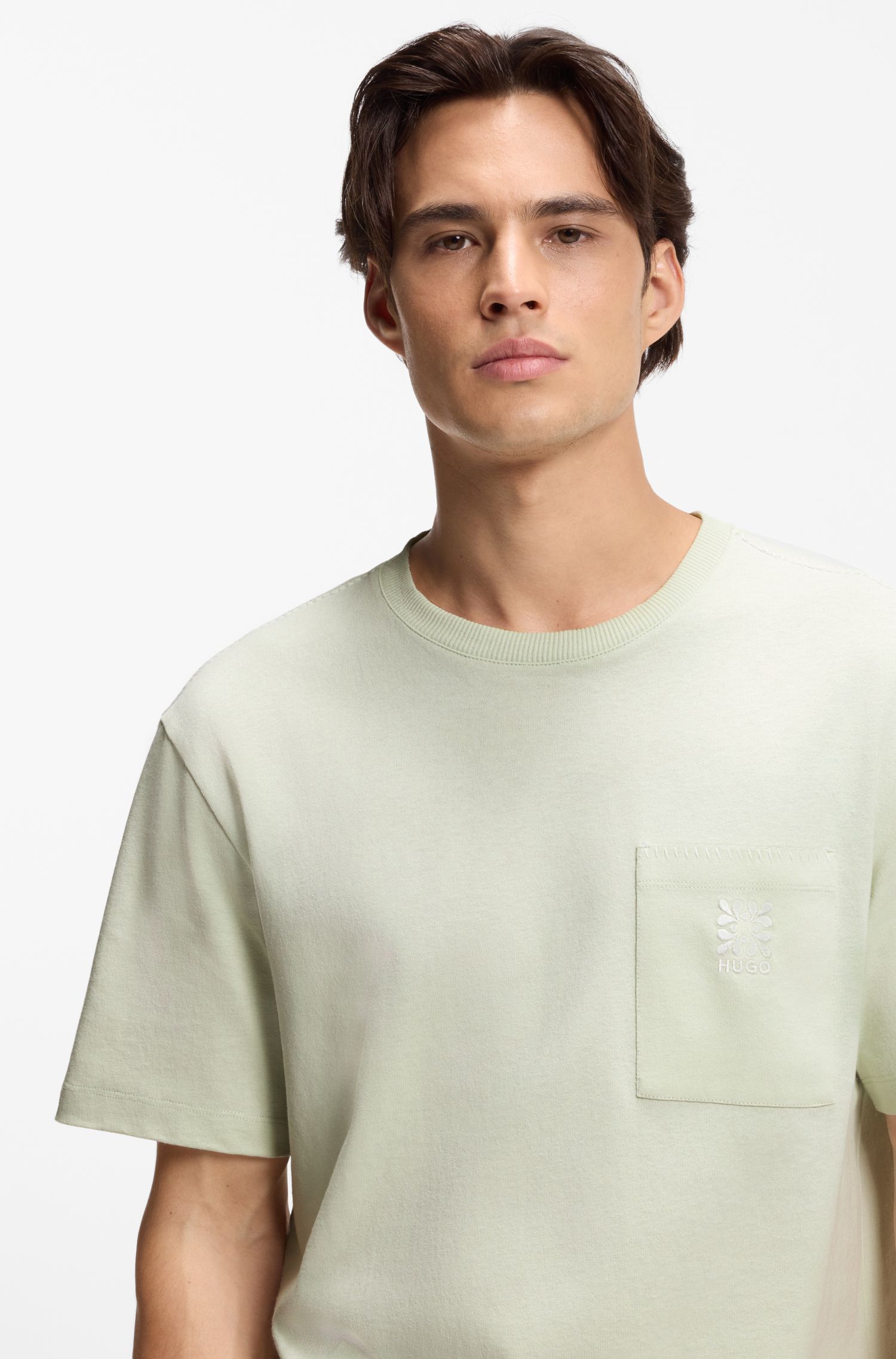HUGO - Áo thun cotton jersey với logo thêu.