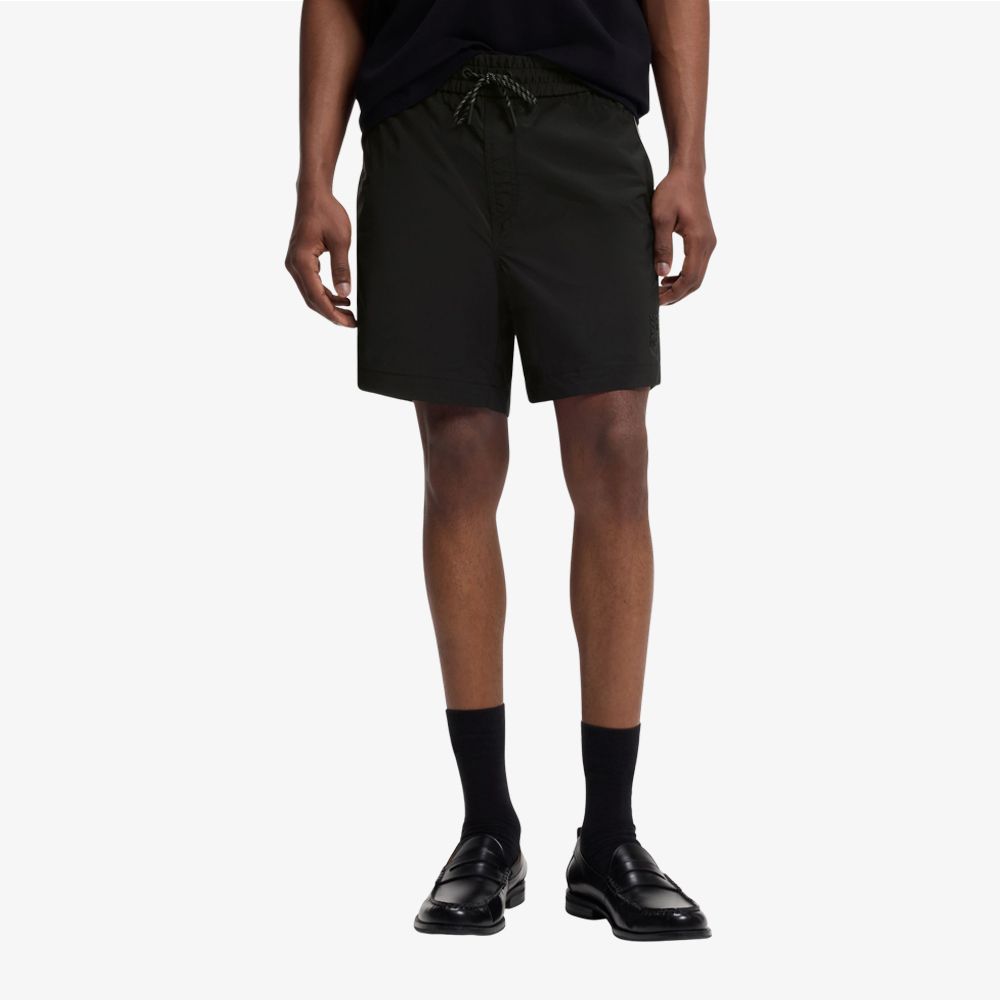 HUGO - Quần short viền tương phản với lớp phủ chống thấm nước.