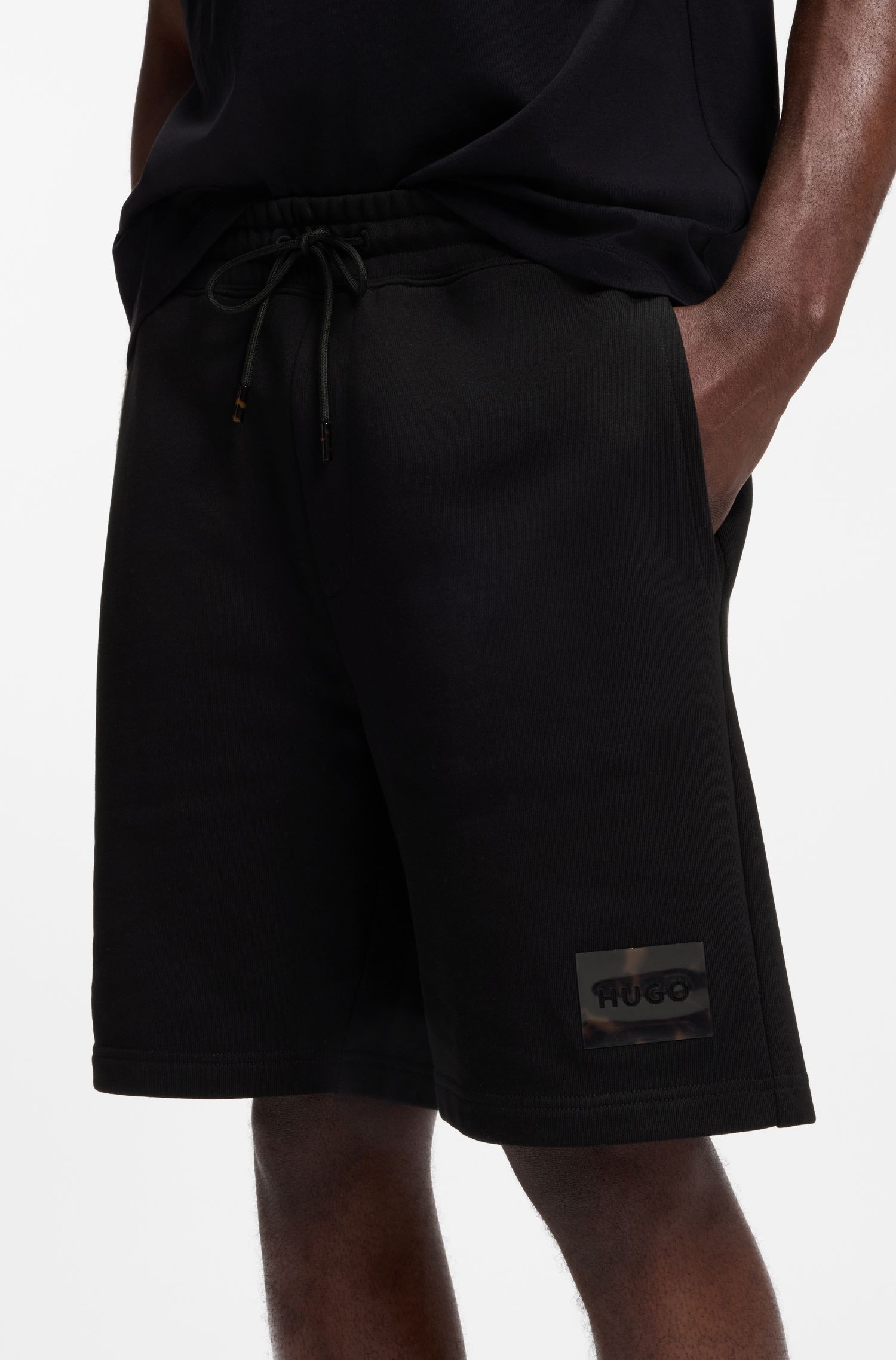 HUGO - Quần short in logo hình con rùa, chất liệu cotton terry