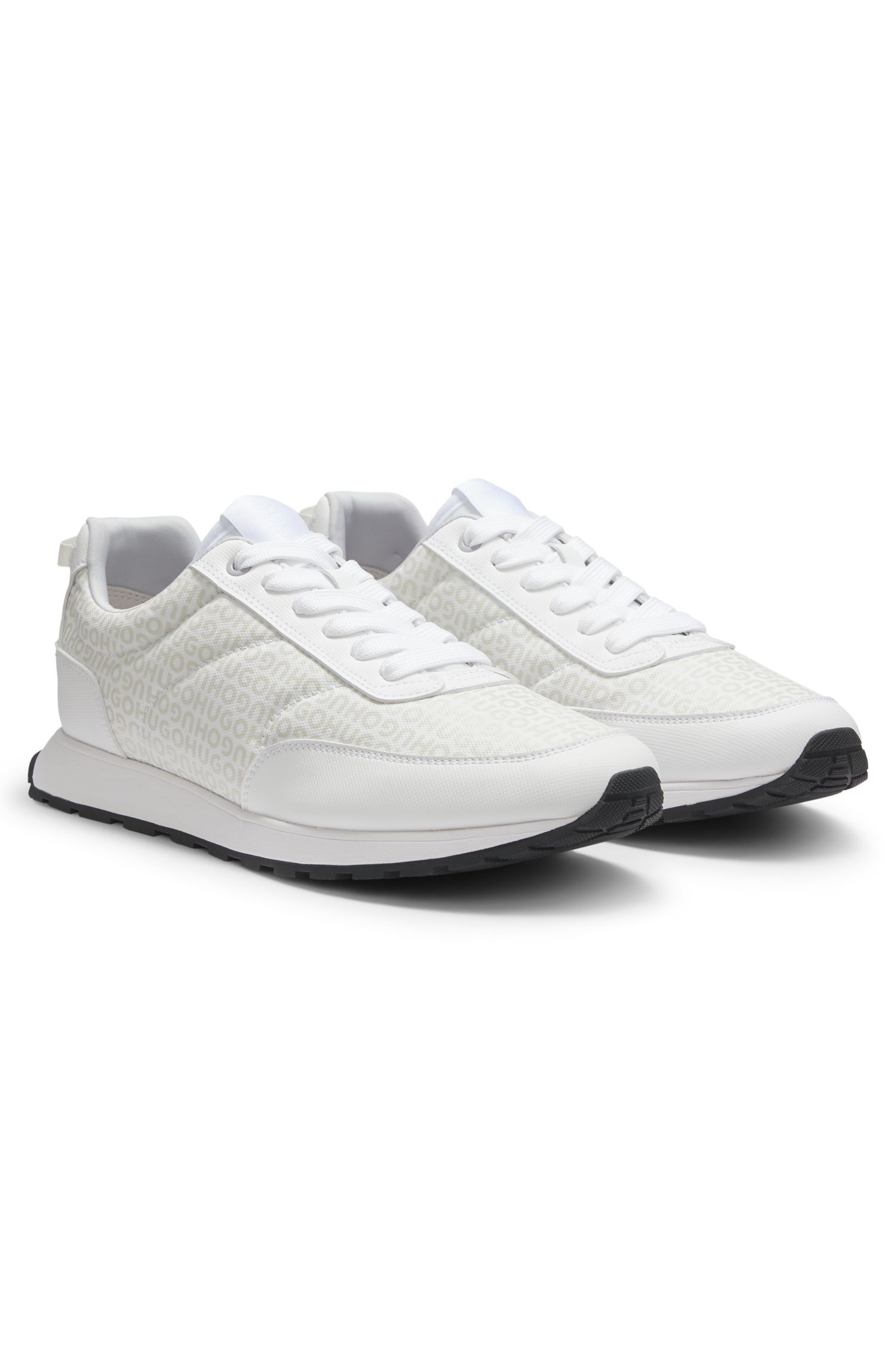 Giày trainers cổ thấp họa tiết Monogram.