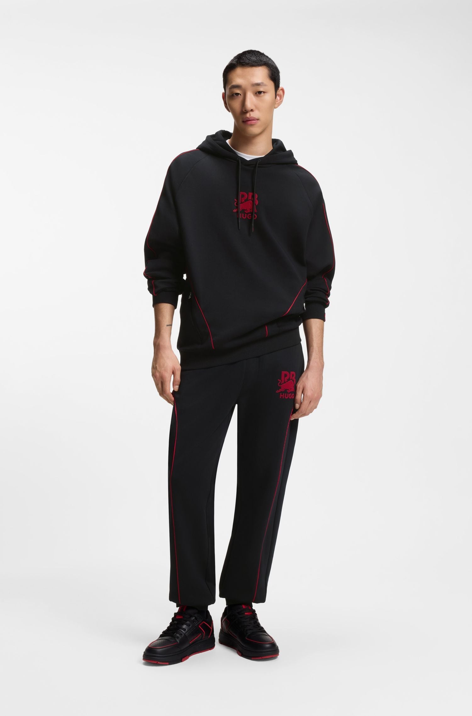 Áo hoodie cotton co giãn Hugo x RB với họa tiết bò tót