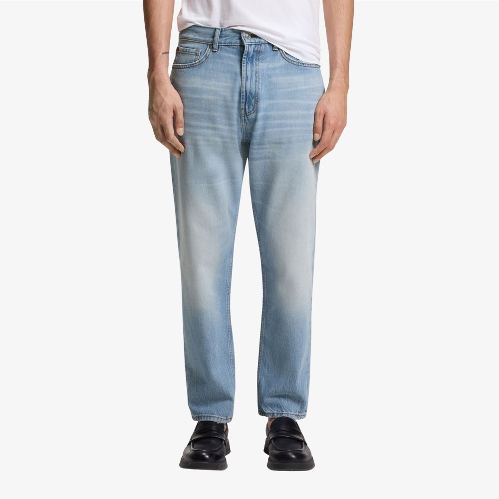 HUGO - Quần jeans dáng suông thoải mái màu xanh dương sáng.