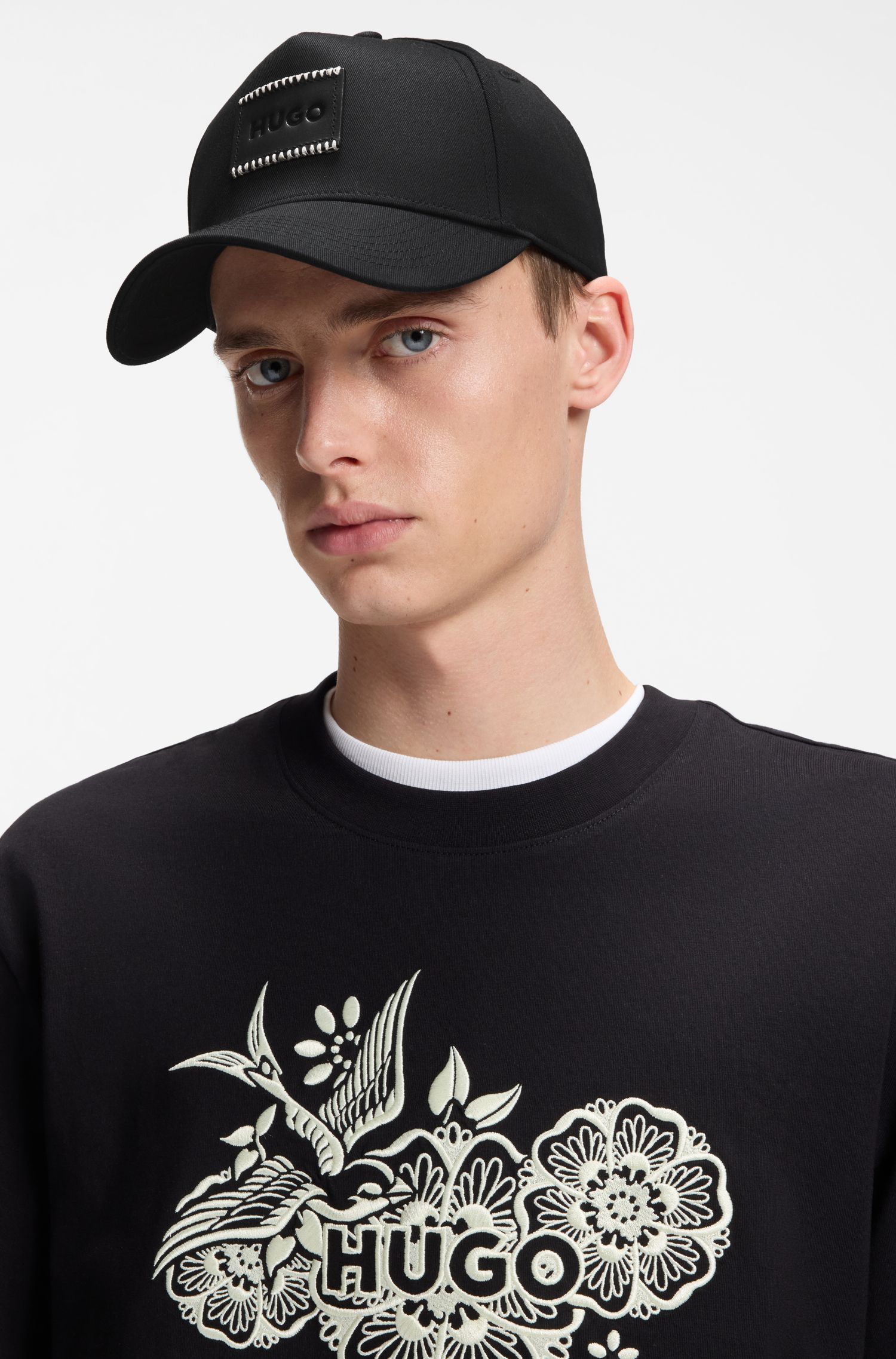 HUGO - Mũ lưỡi trai vải cotton chéo với logo thêu.