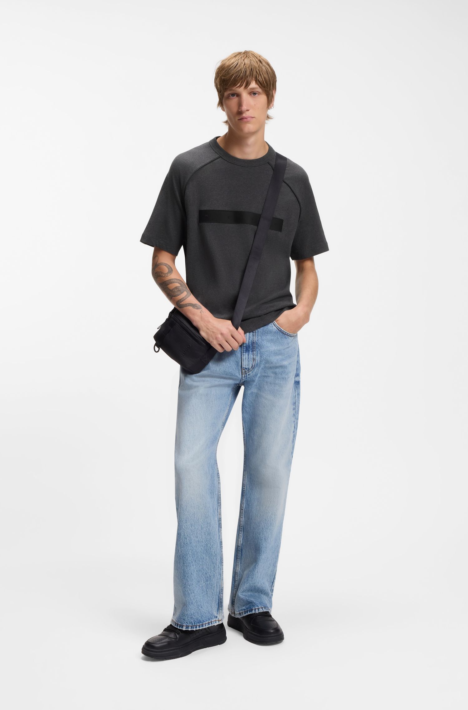 HUGO - Áo thun HUGO regular fit