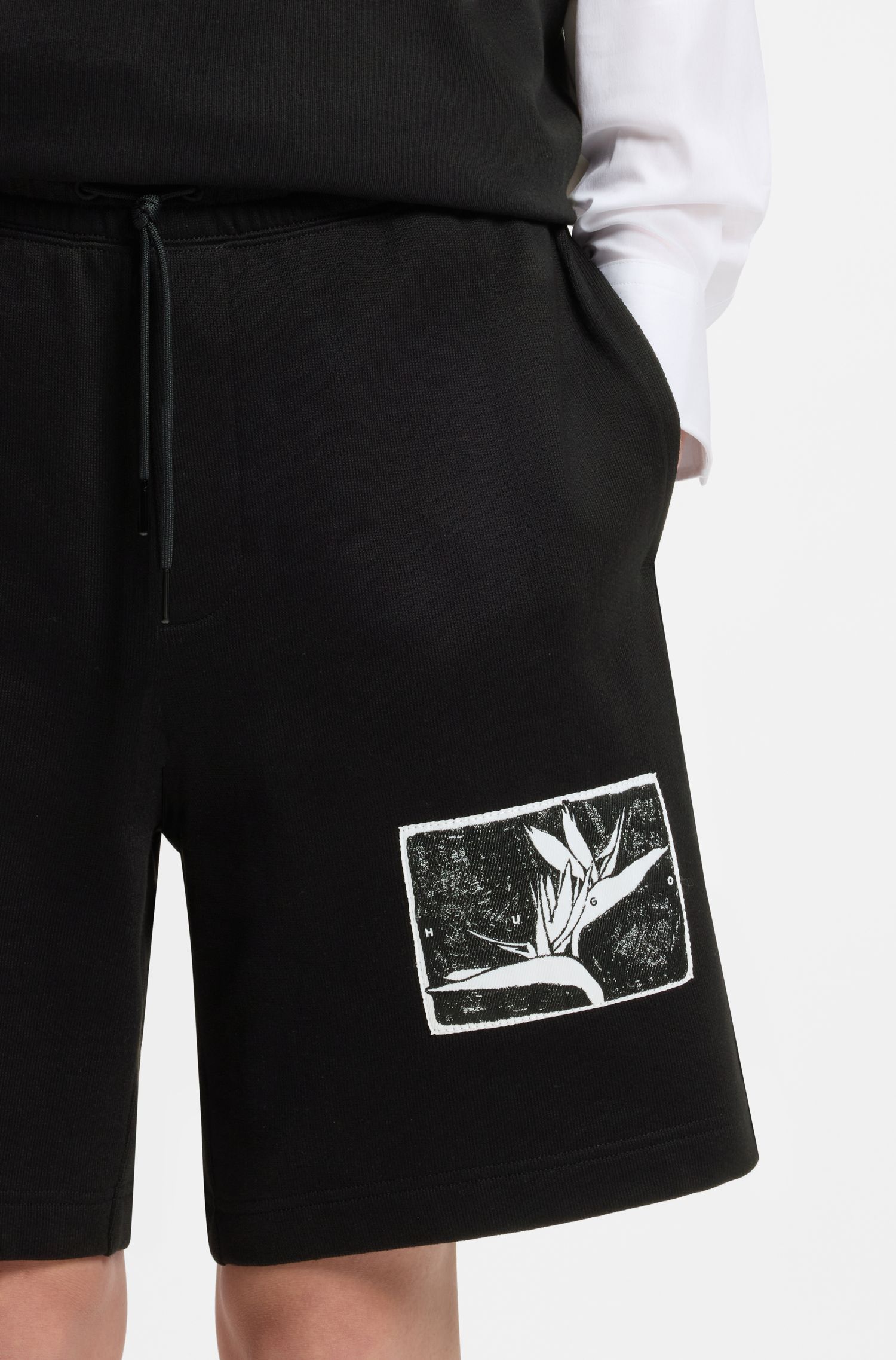 HUGO - Quần short chất liệu cotton terry họa tiết