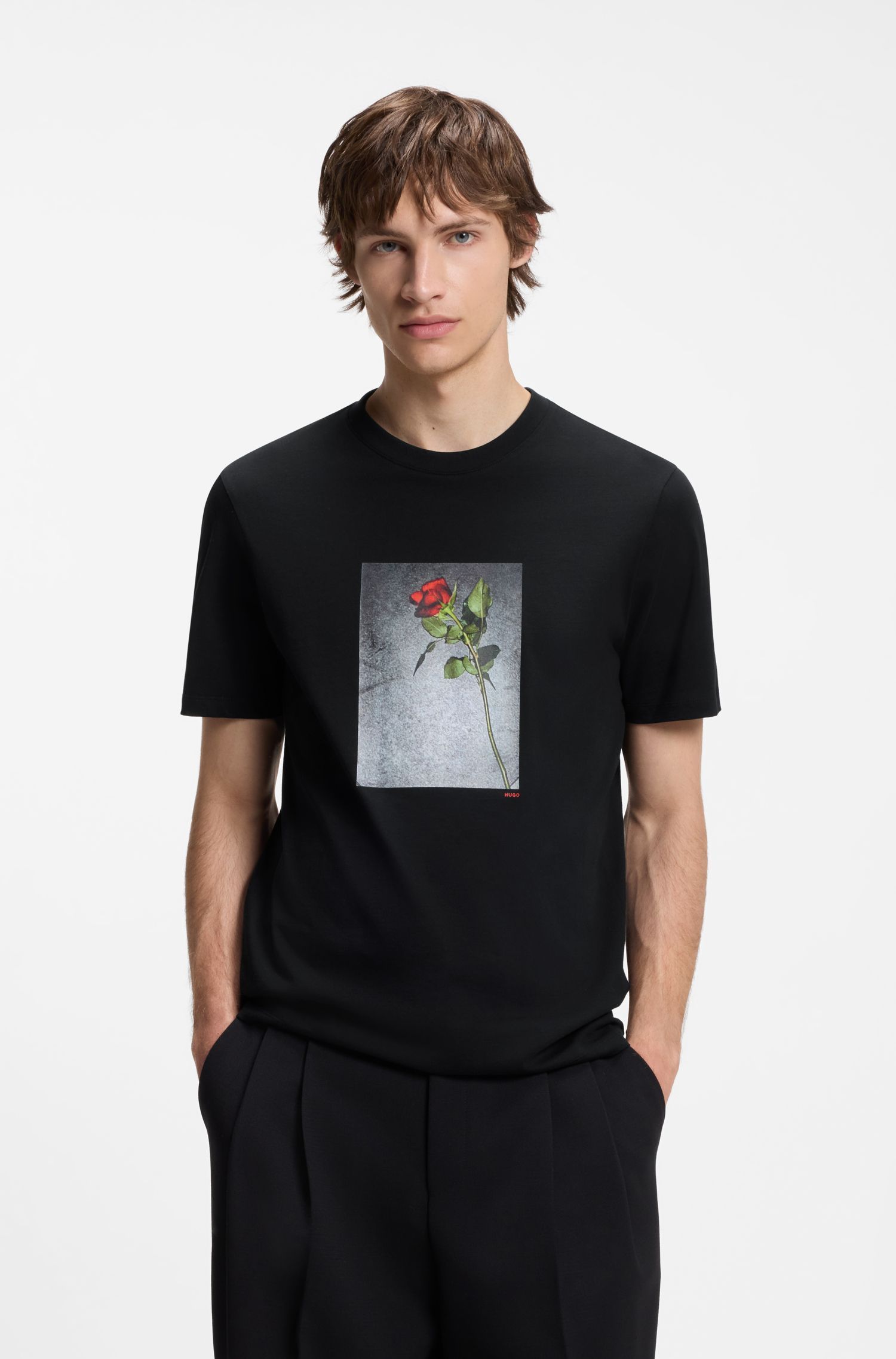 HUGO - Áo thun cotton jersey với hình in nghệ thuật.