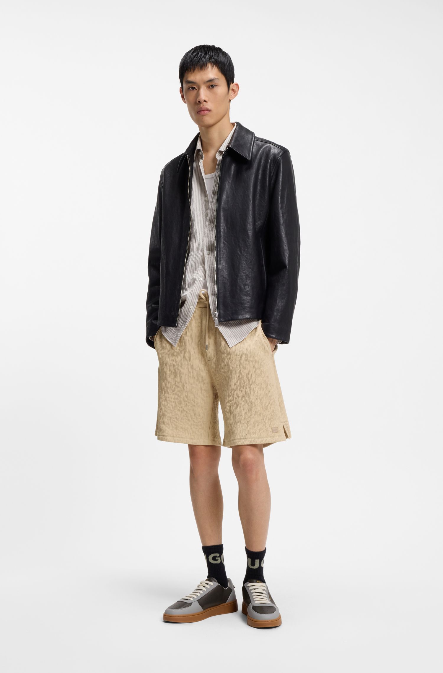 HUGO - Quần short cotton co giãn với hiệu ứng nhăn.