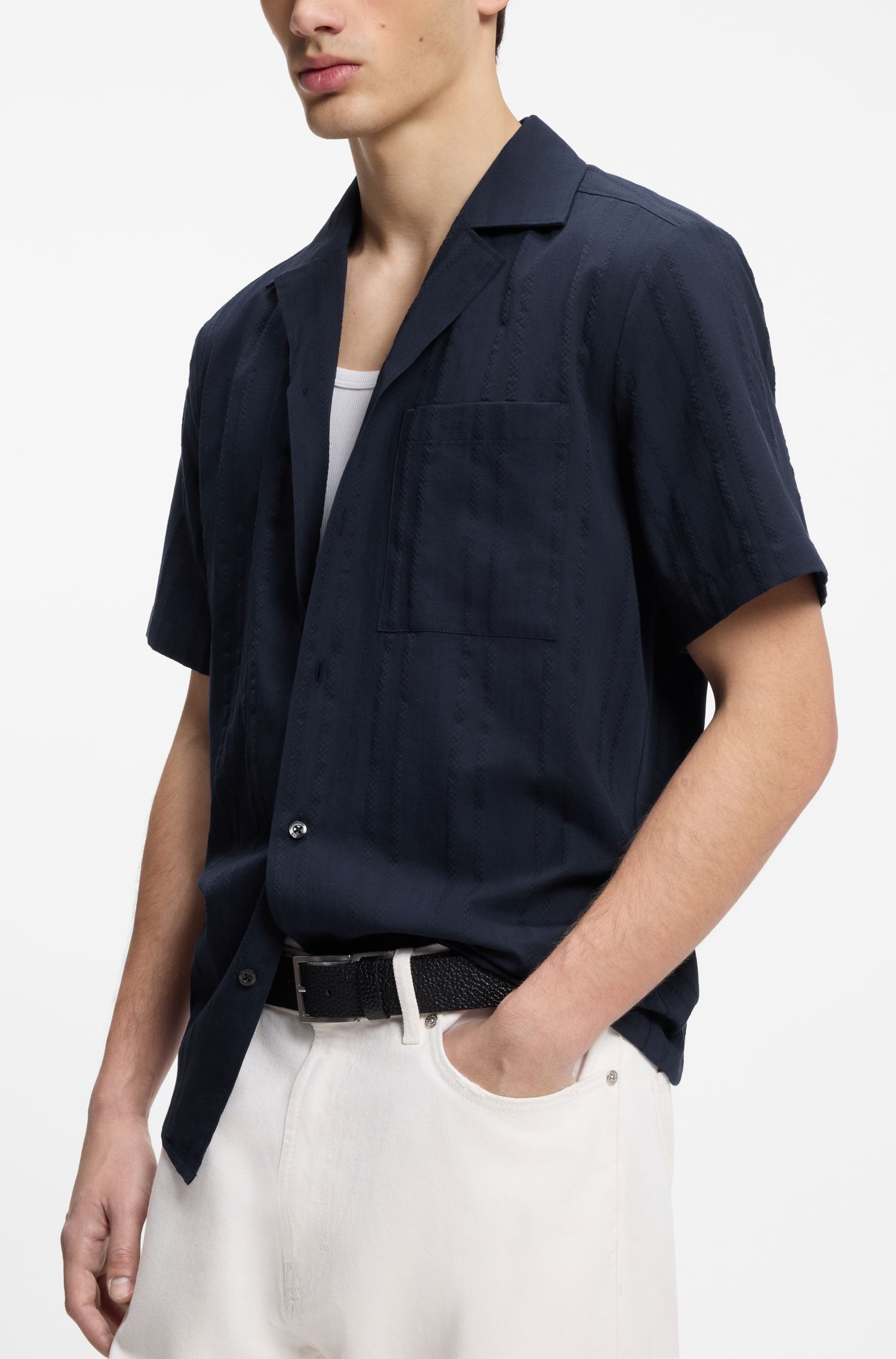 Áo sơ mi cotton dáng rộng thoải mái họa tiết sọc nổi bật
