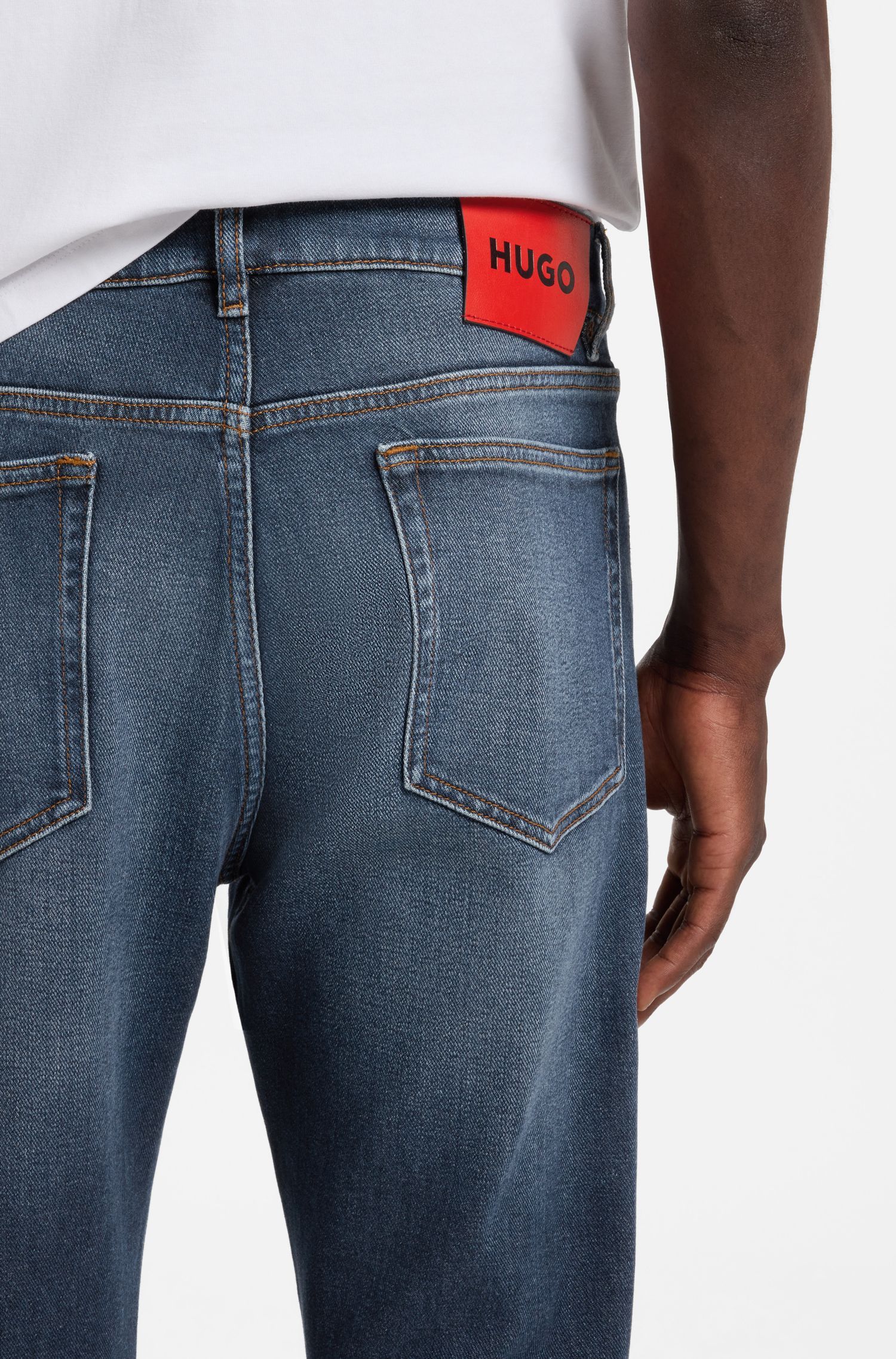 Quần jeans Hugo