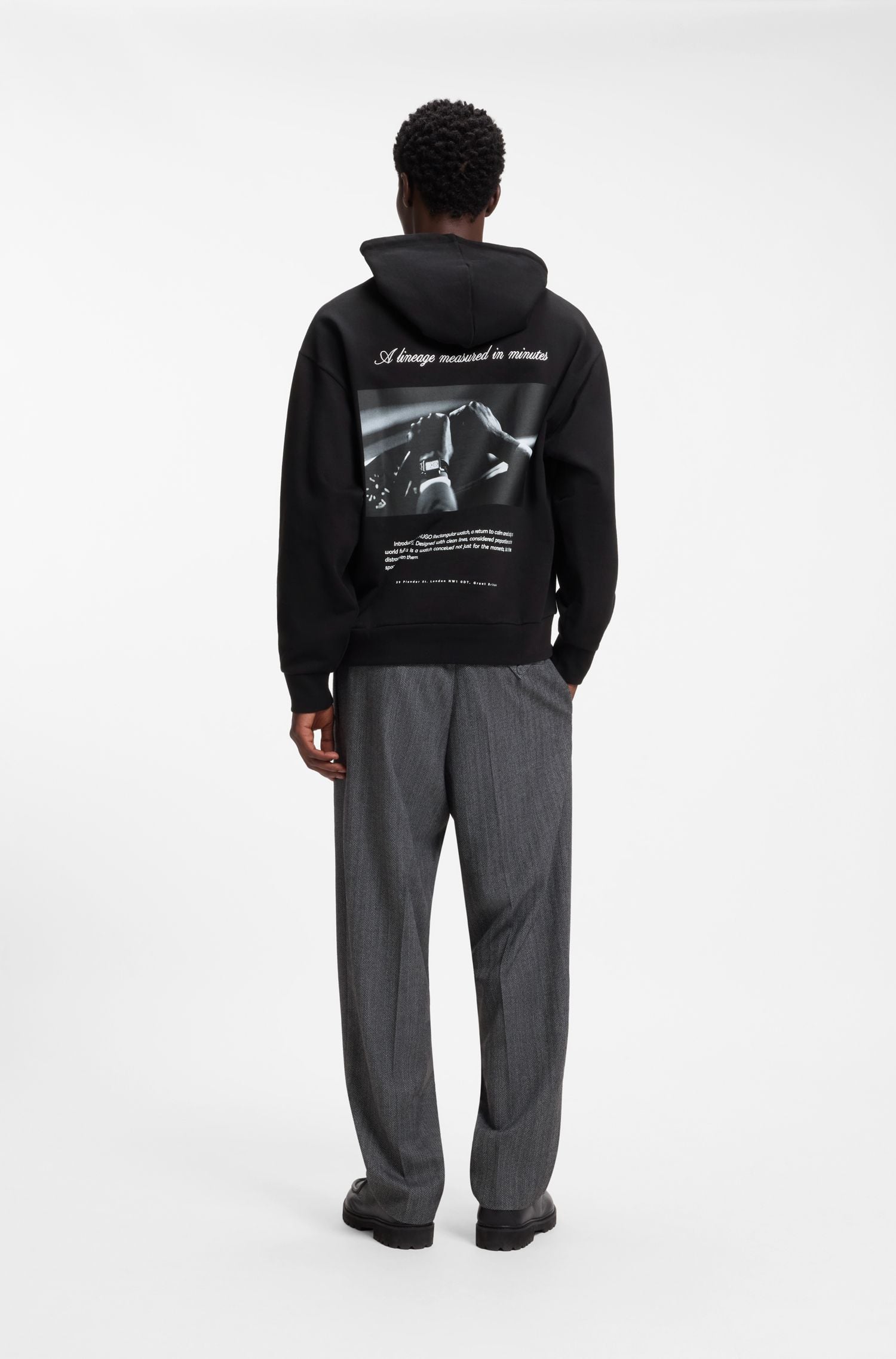 Áo hoodie oversize in logo trước sau