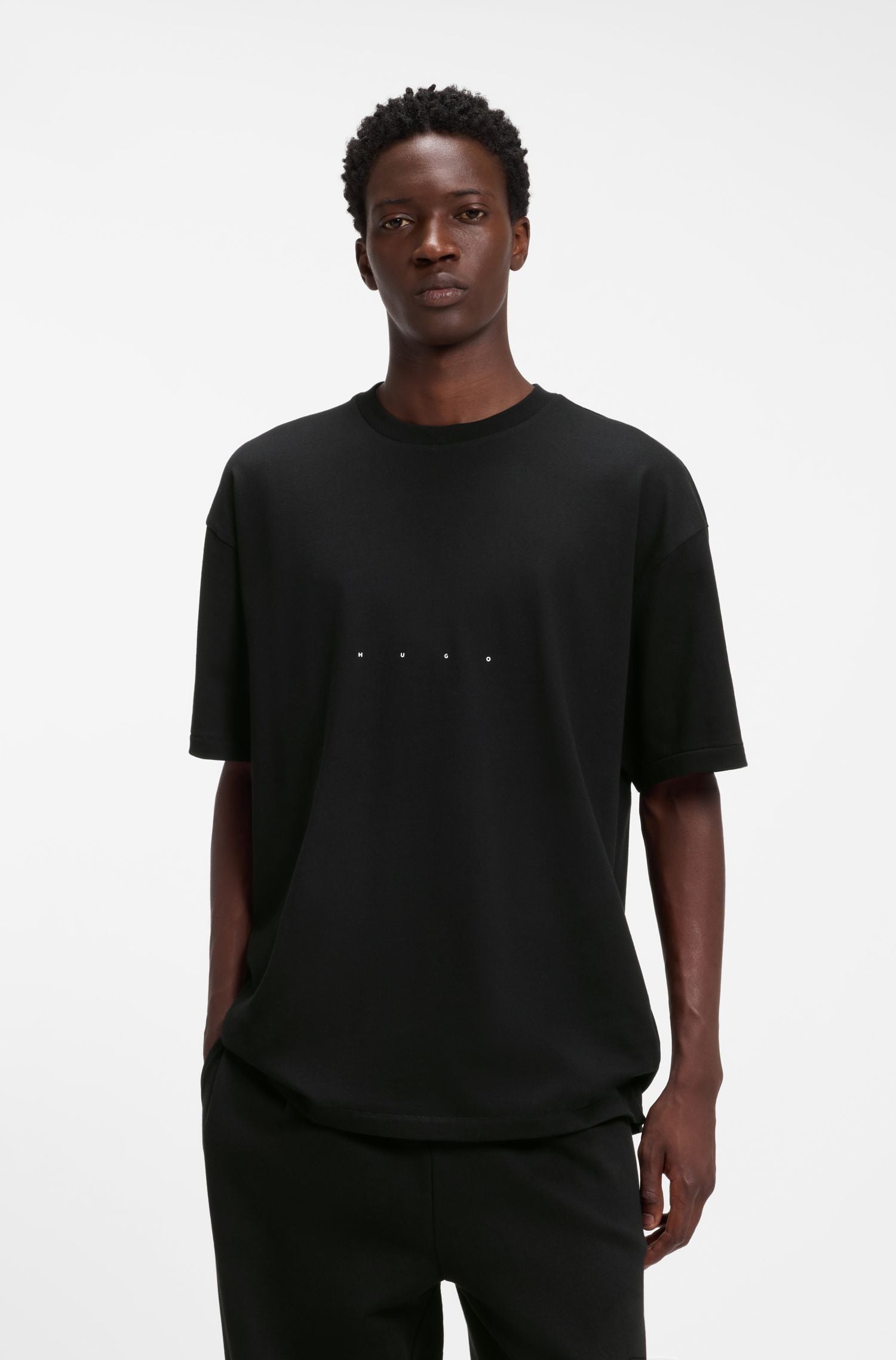 Áo thun cotton oversize phối logo