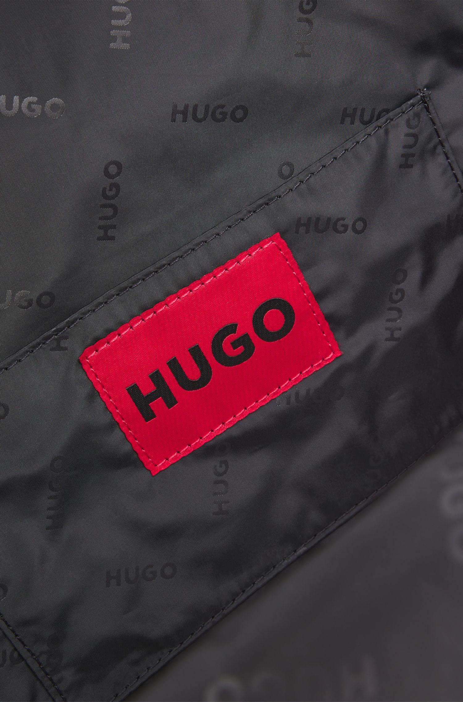 HUGO - Balo twill với logo chữ kim loại