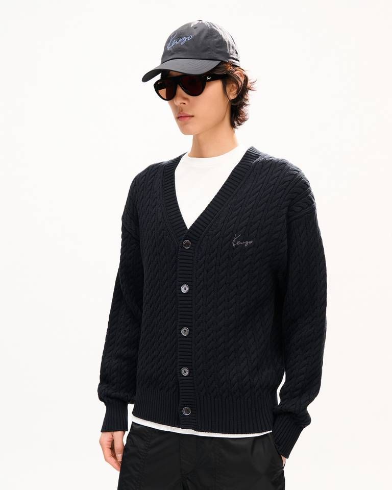 Áo khoác cardigan dệt kim thêu họa tiết cáp đặc trưng của KENZO