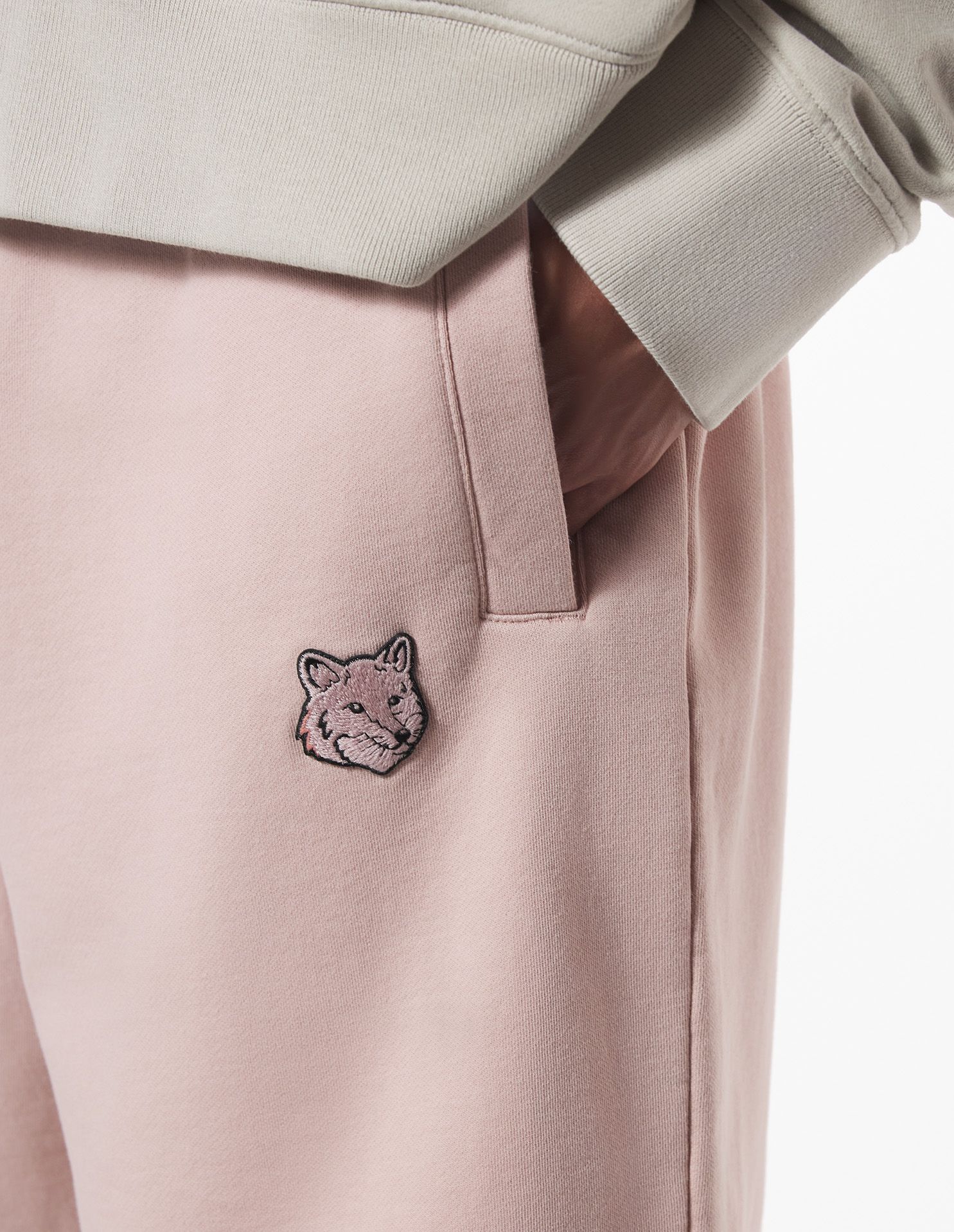 Maison Kitsuné - Quần short jogger Bold Fox Head dáng Oversize