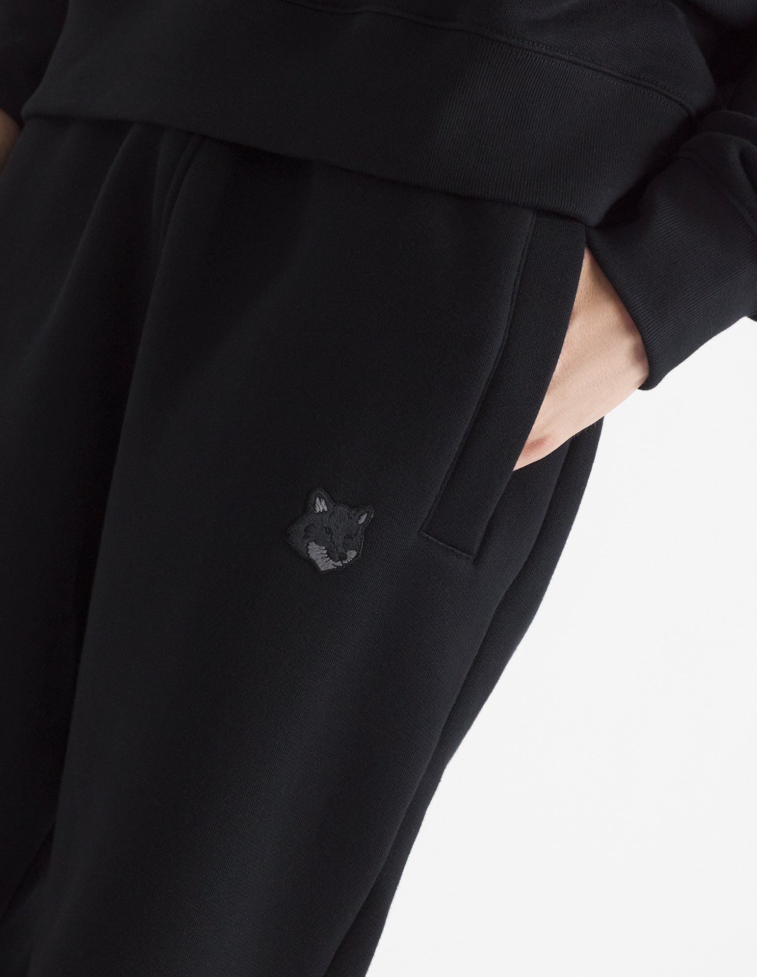 Maison Kitsuné - Quần jogger Bold Fox Head dáng Comfort