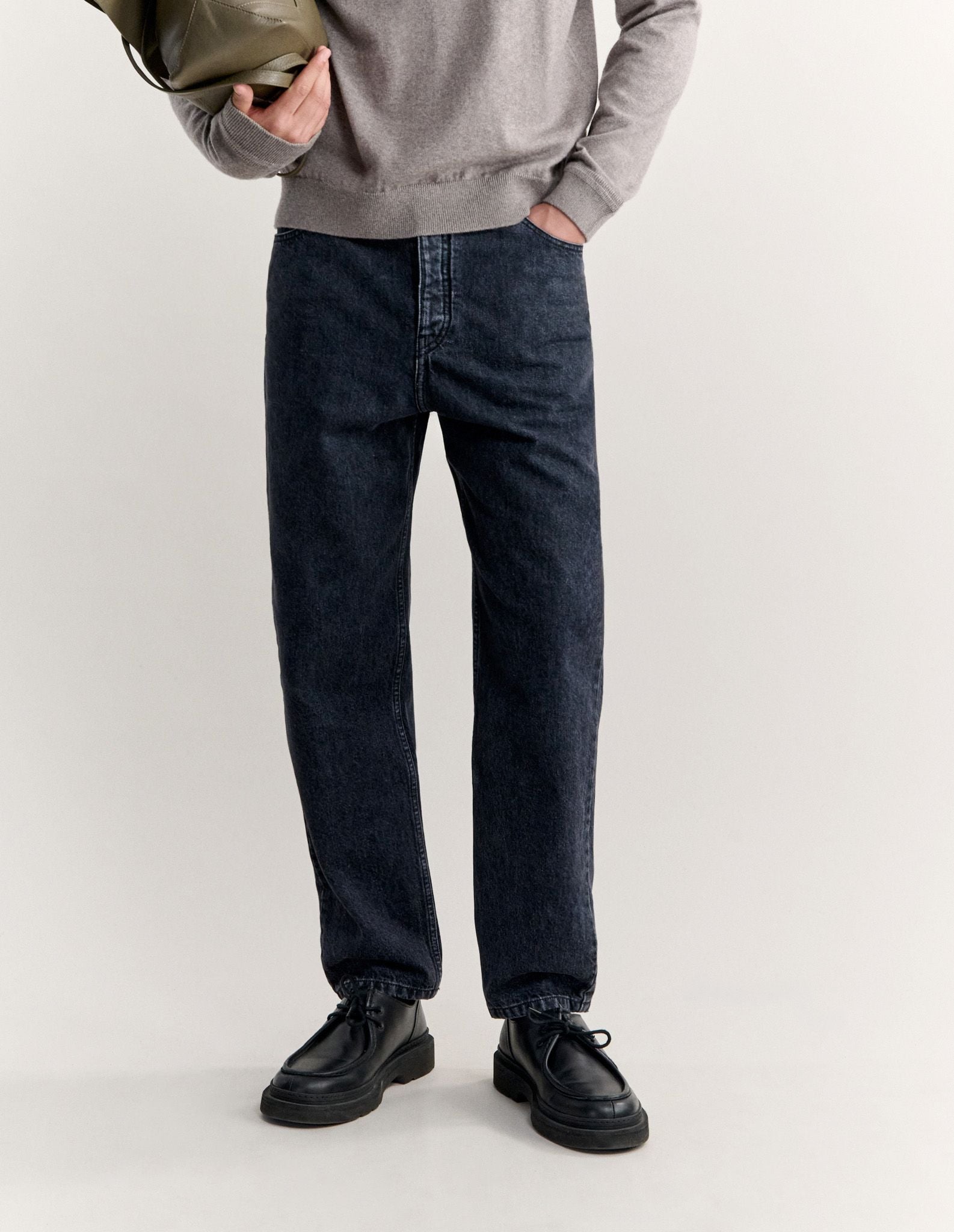 Quần jeans nam Tapered dáng relaxed