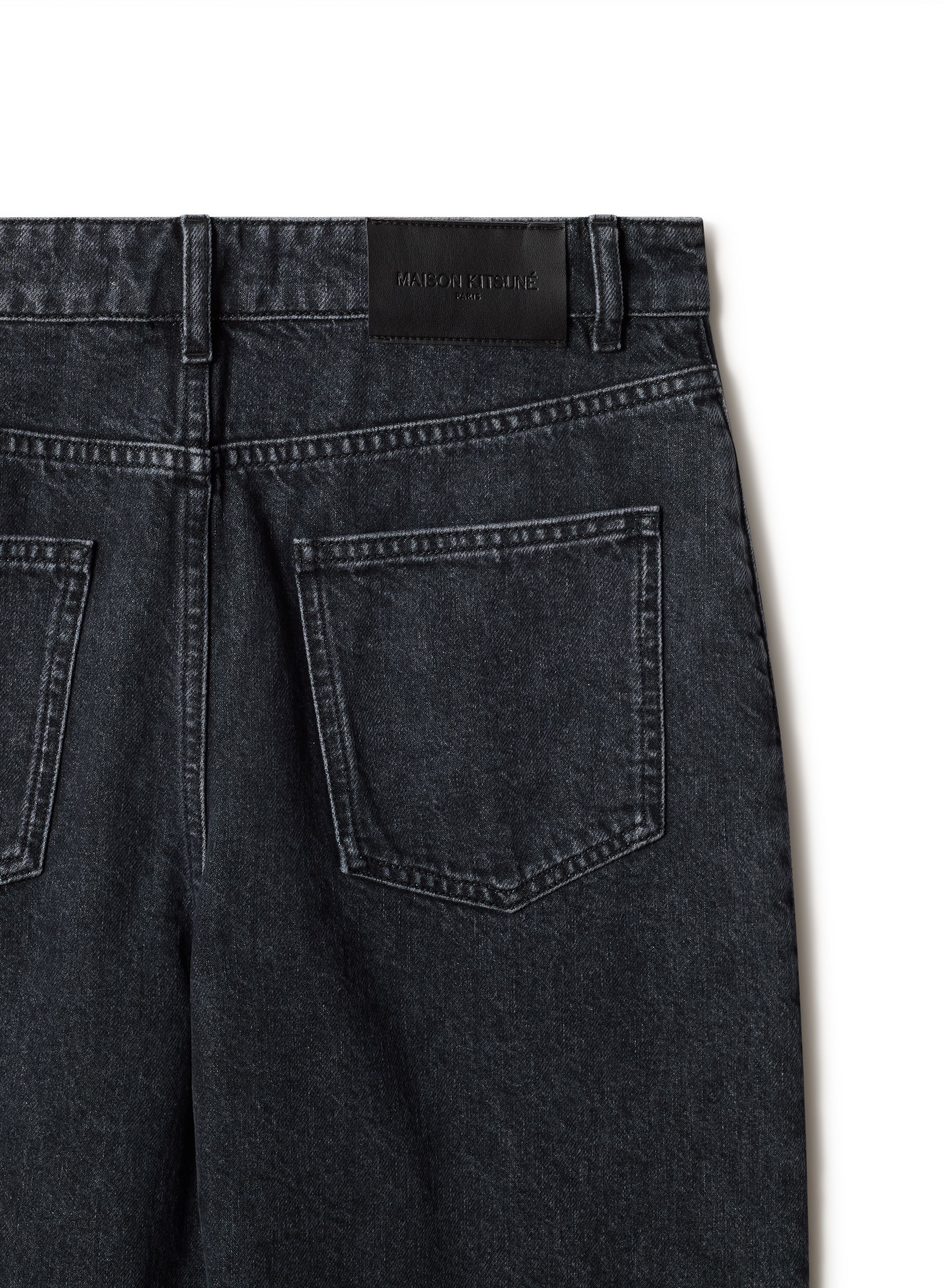 Quần jeans nam Tapered dáng relaxed