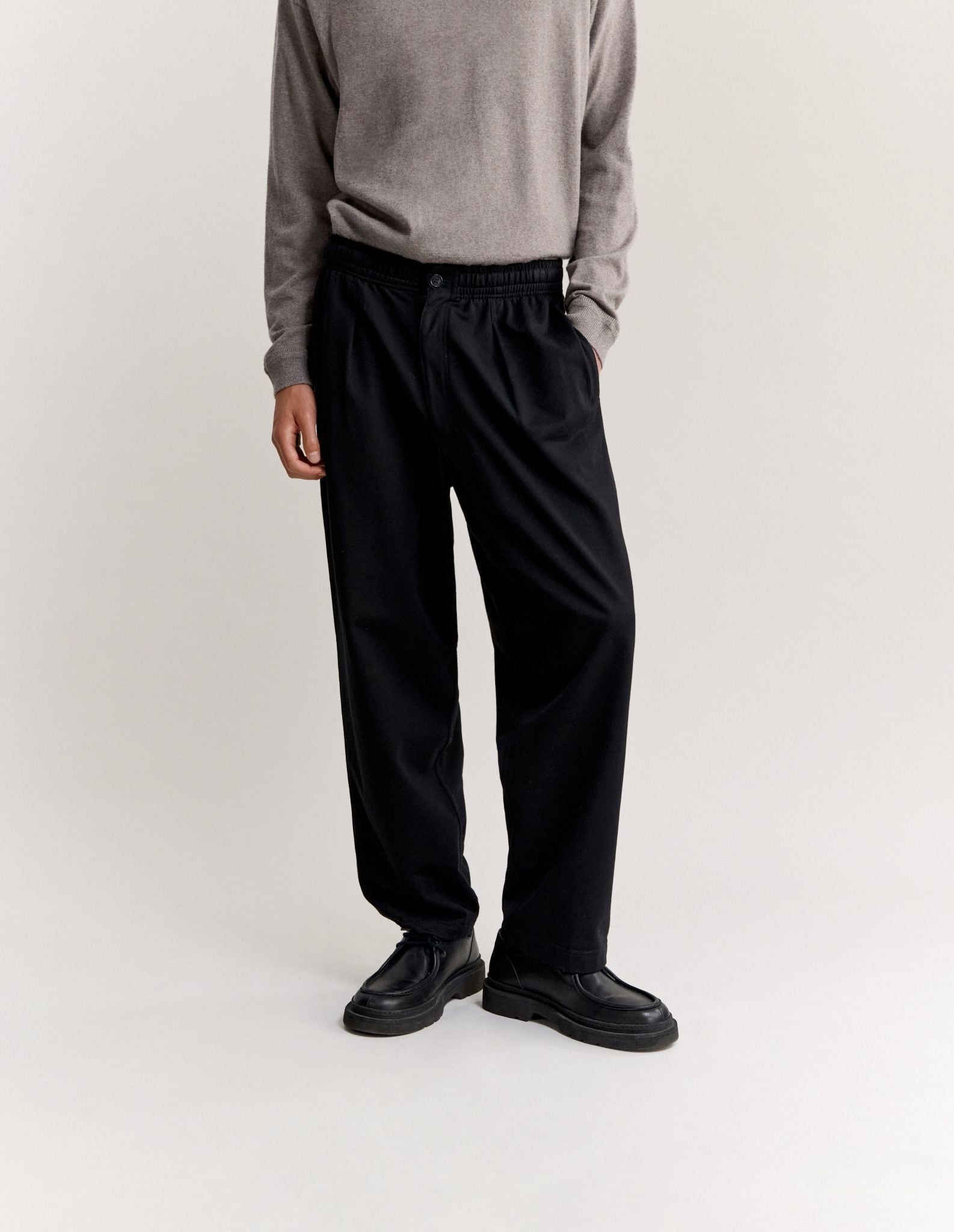 Quần jogger nam ống rộng dáng relaxed