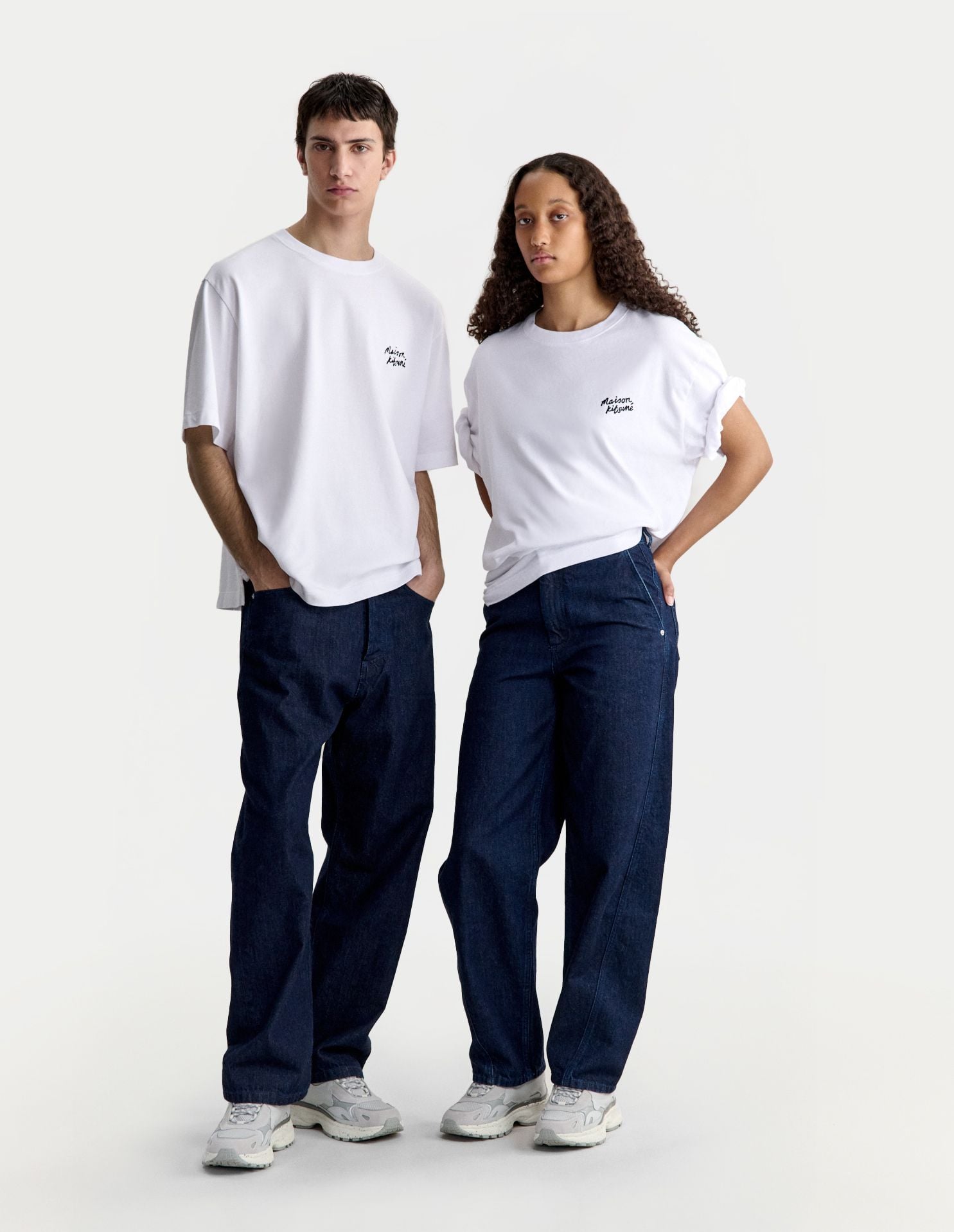Áo thun nam Maison Kitsuné Handwriting dáng oversize