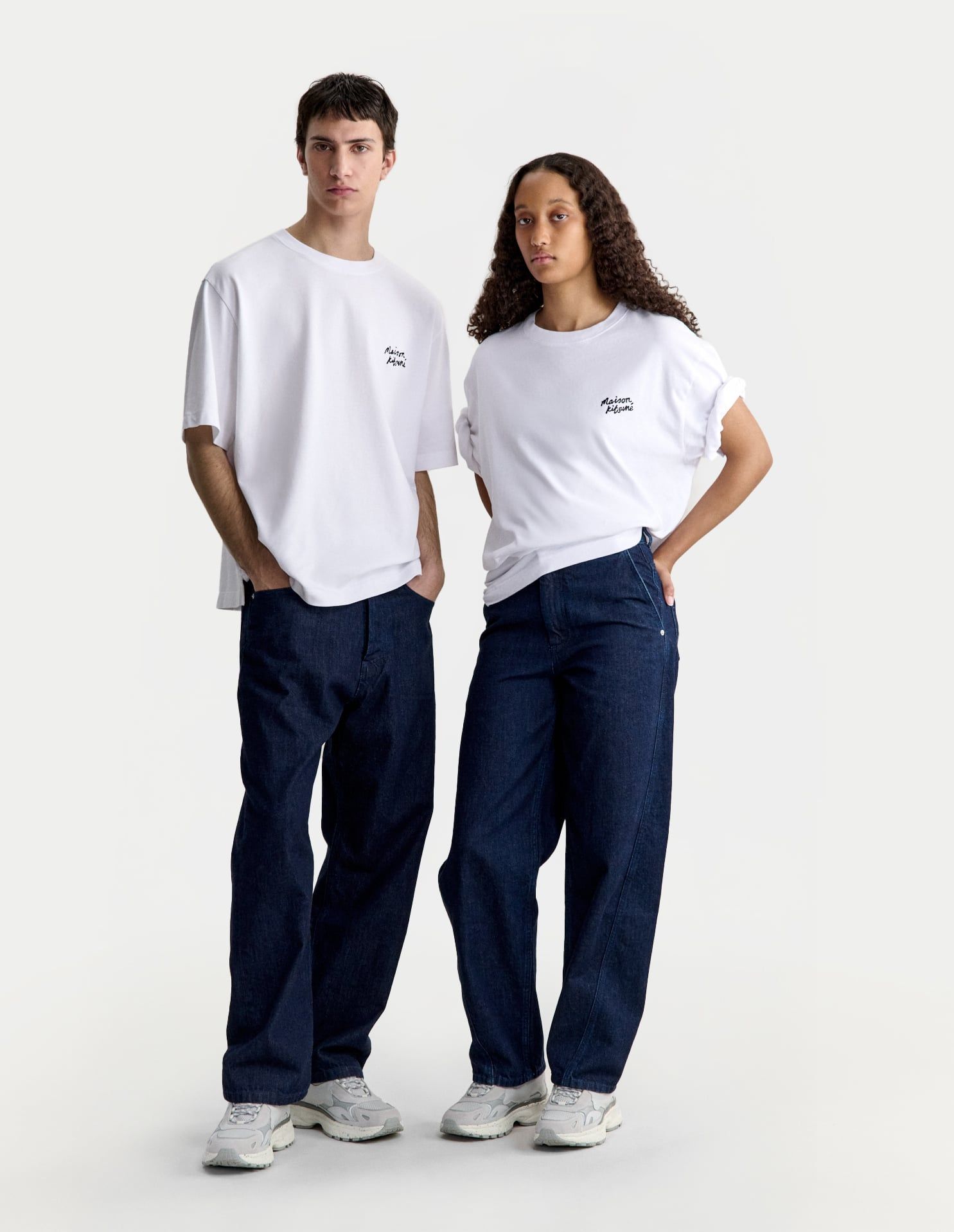 Maison Kitsuné - Áo thun nam Maison Kitsuné Handwriting dáng oversize