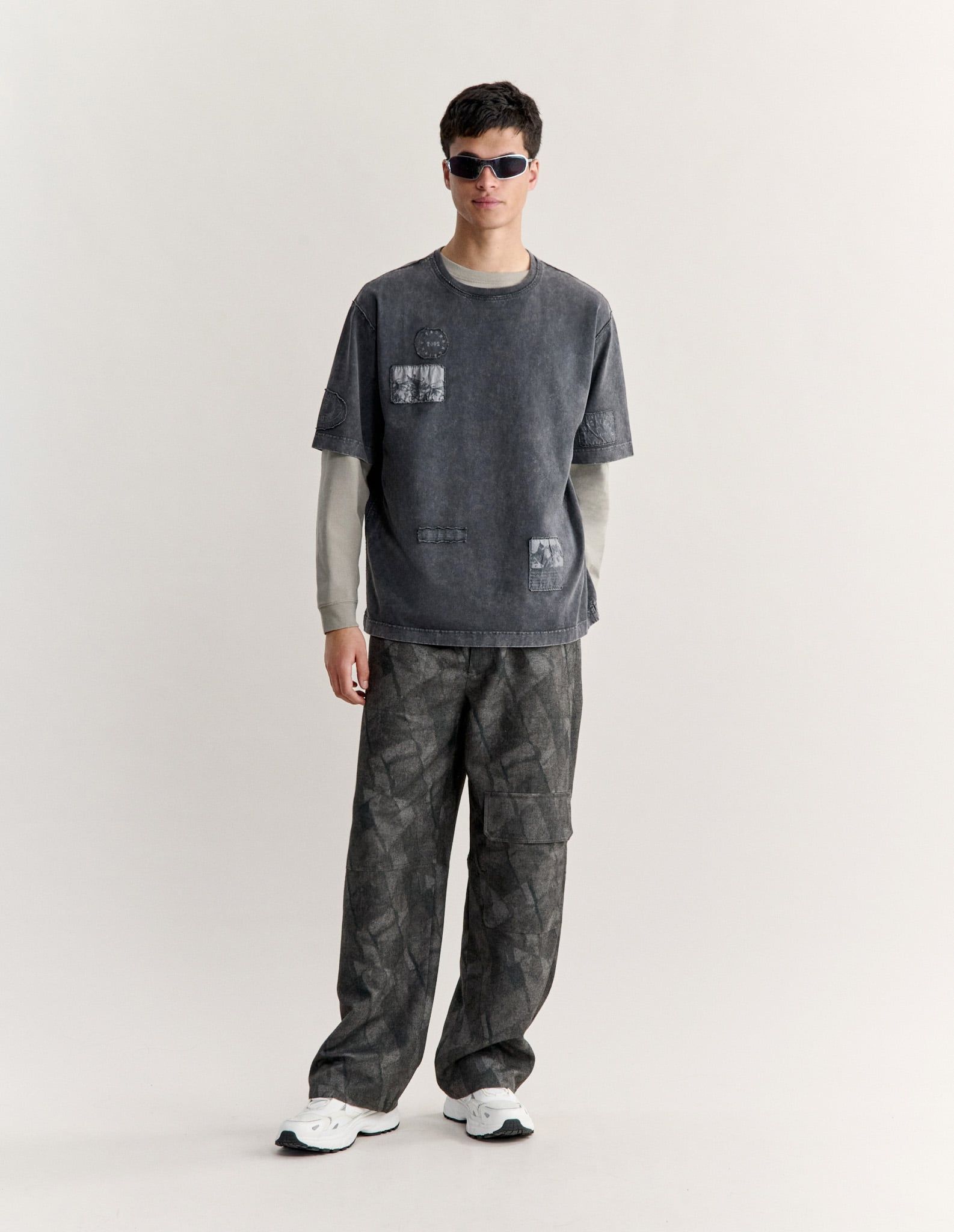 Áo thun nam Shadow Print phai màu dáng oversize