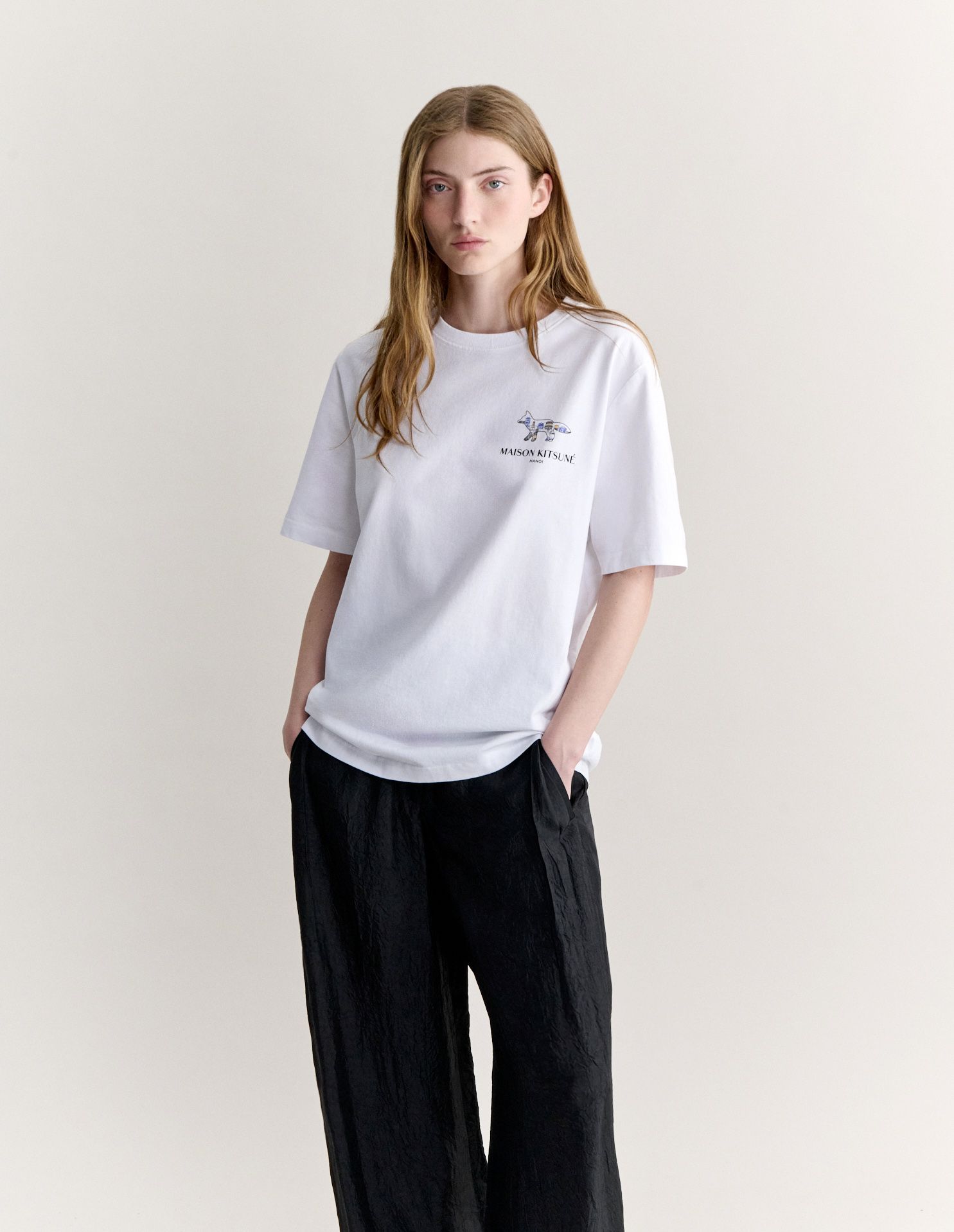 Maison Kitsuné - Áo thun unisex City Fox Hanoi dáng comfort
