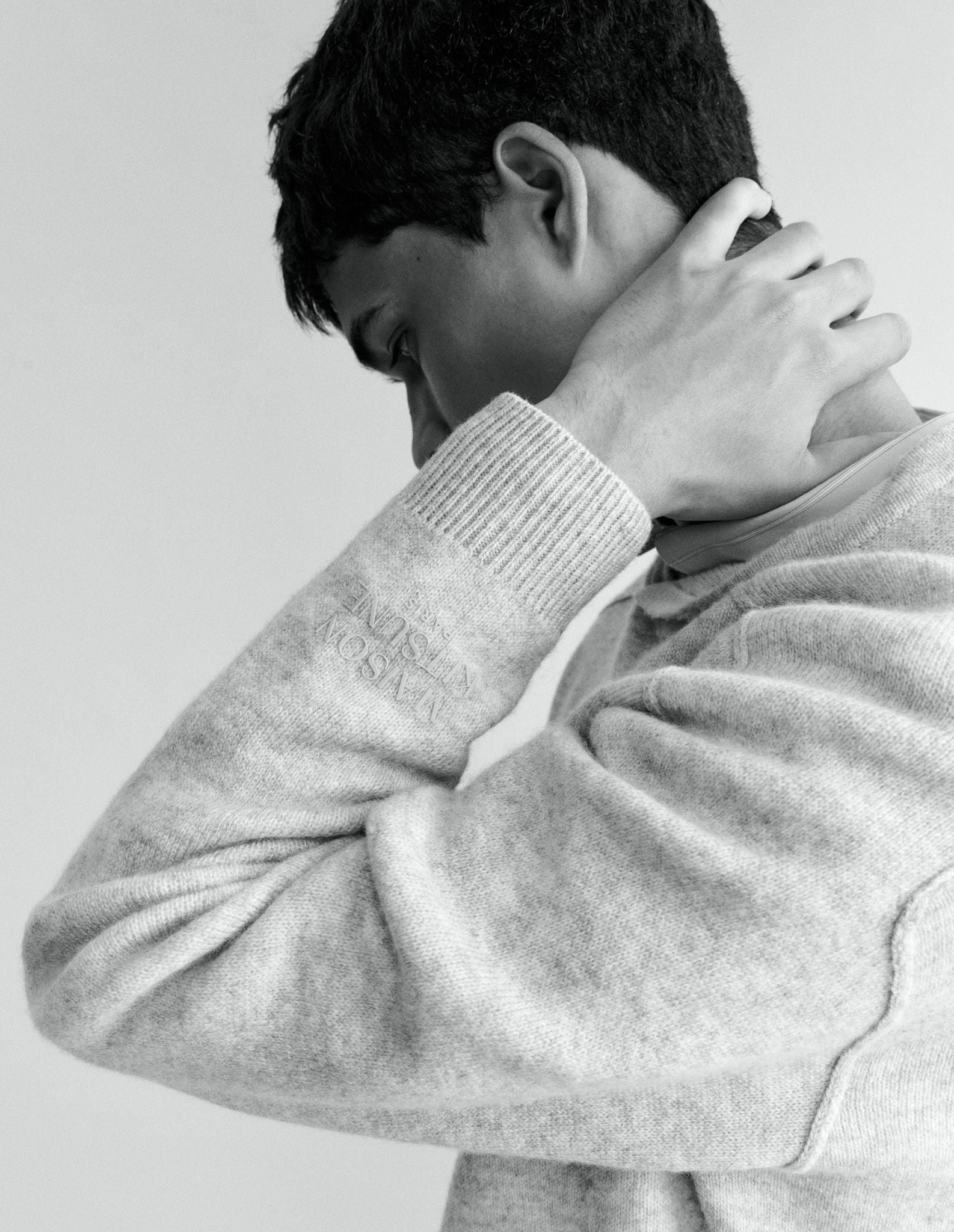 Áo hoodie nam len cashmere hai mặt dáng comfort