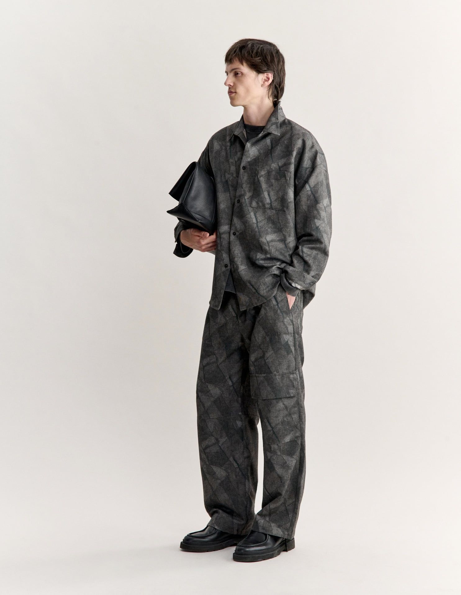 Áo sơ mi nam in họa tiết dáng oversize