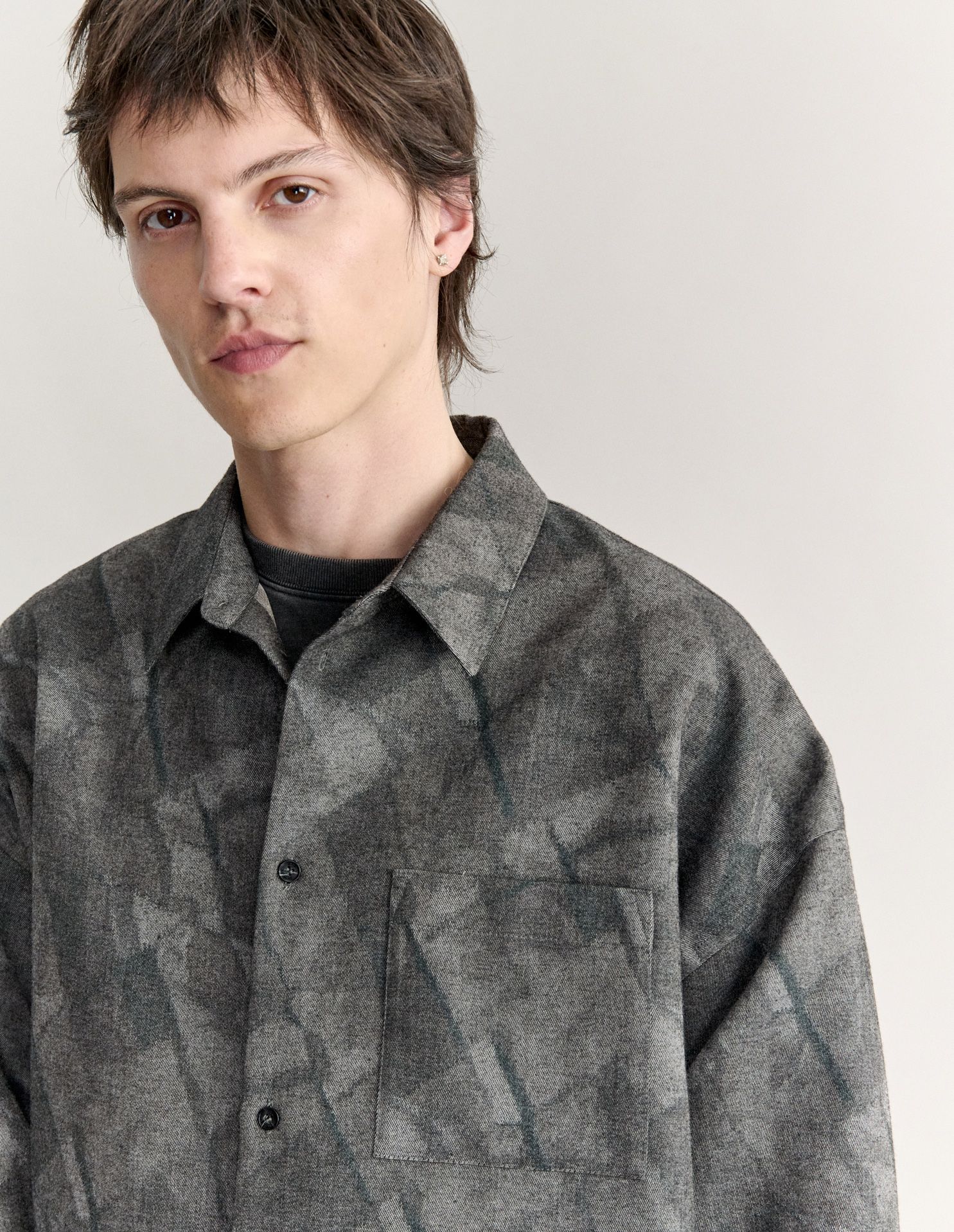 Áo sơ mi nam in họa tiết dáng oversize