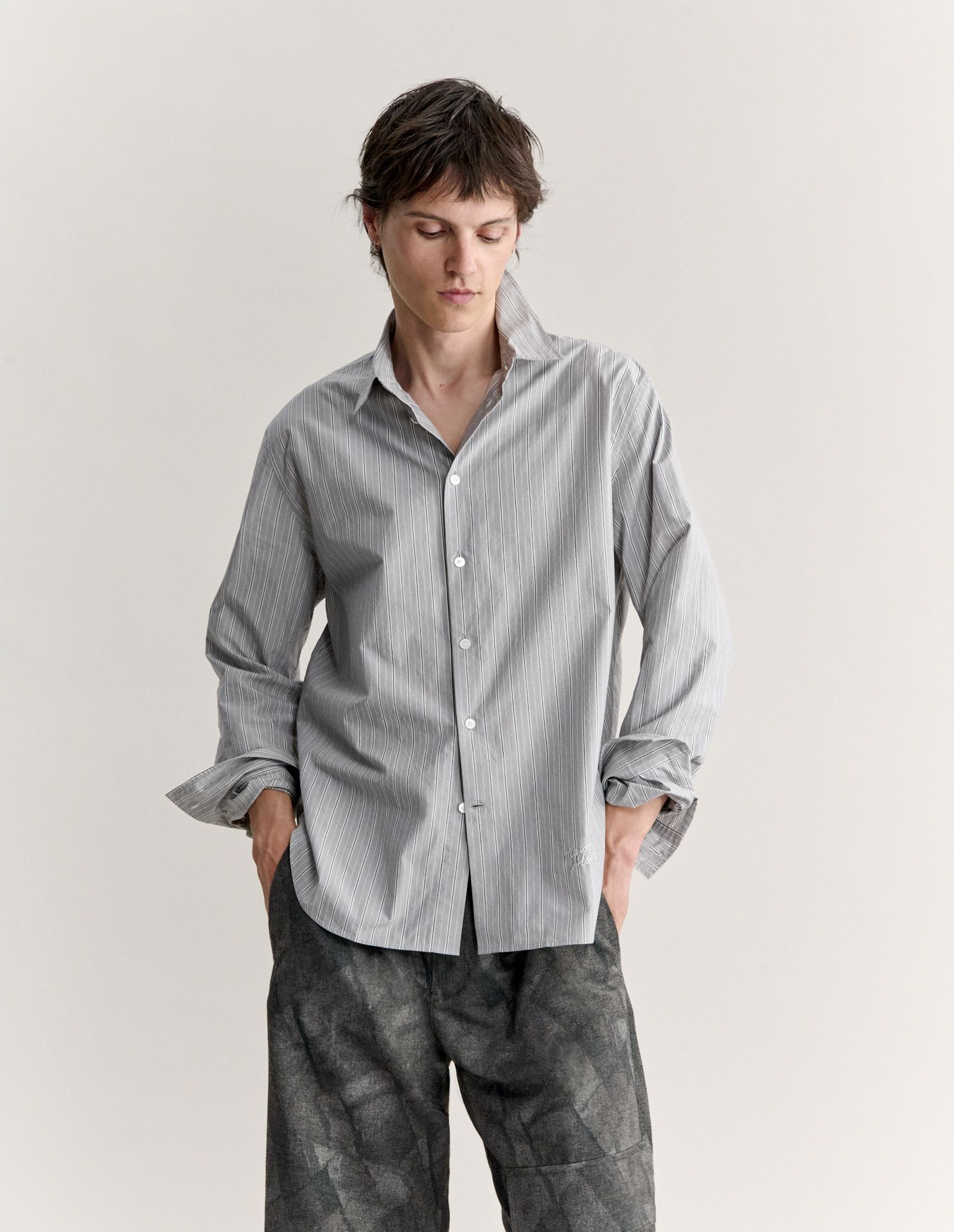 Áo sơ mi nam Maison Kitsuné Handwriting kẻ sọc dáng casual