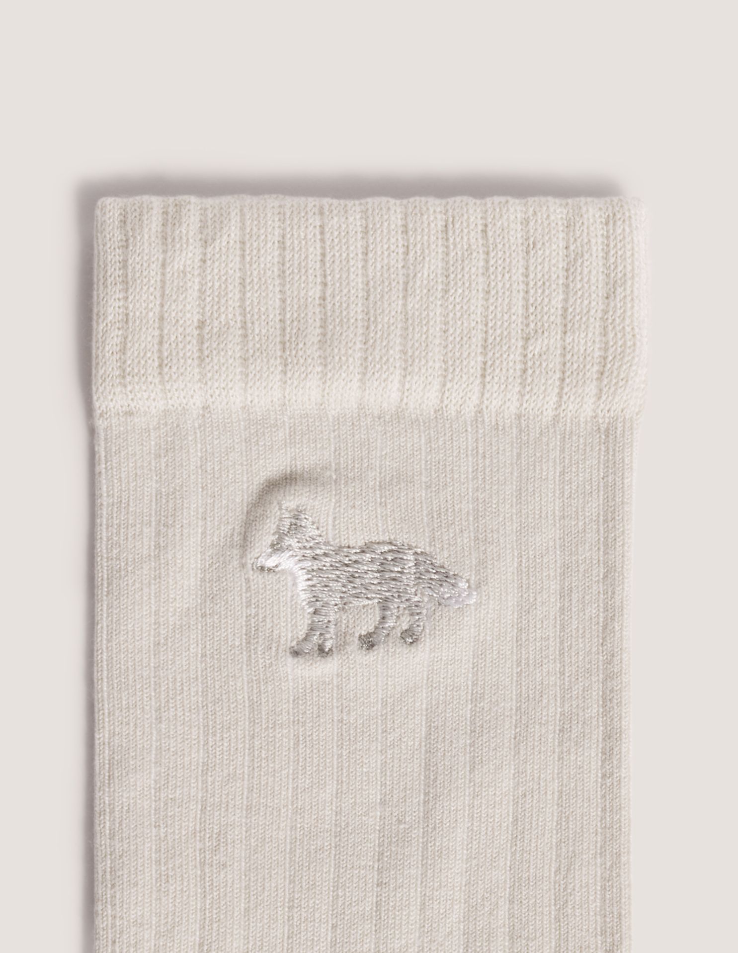 Maison Kitsuné - Tất Baby Fox thêu đồng màu