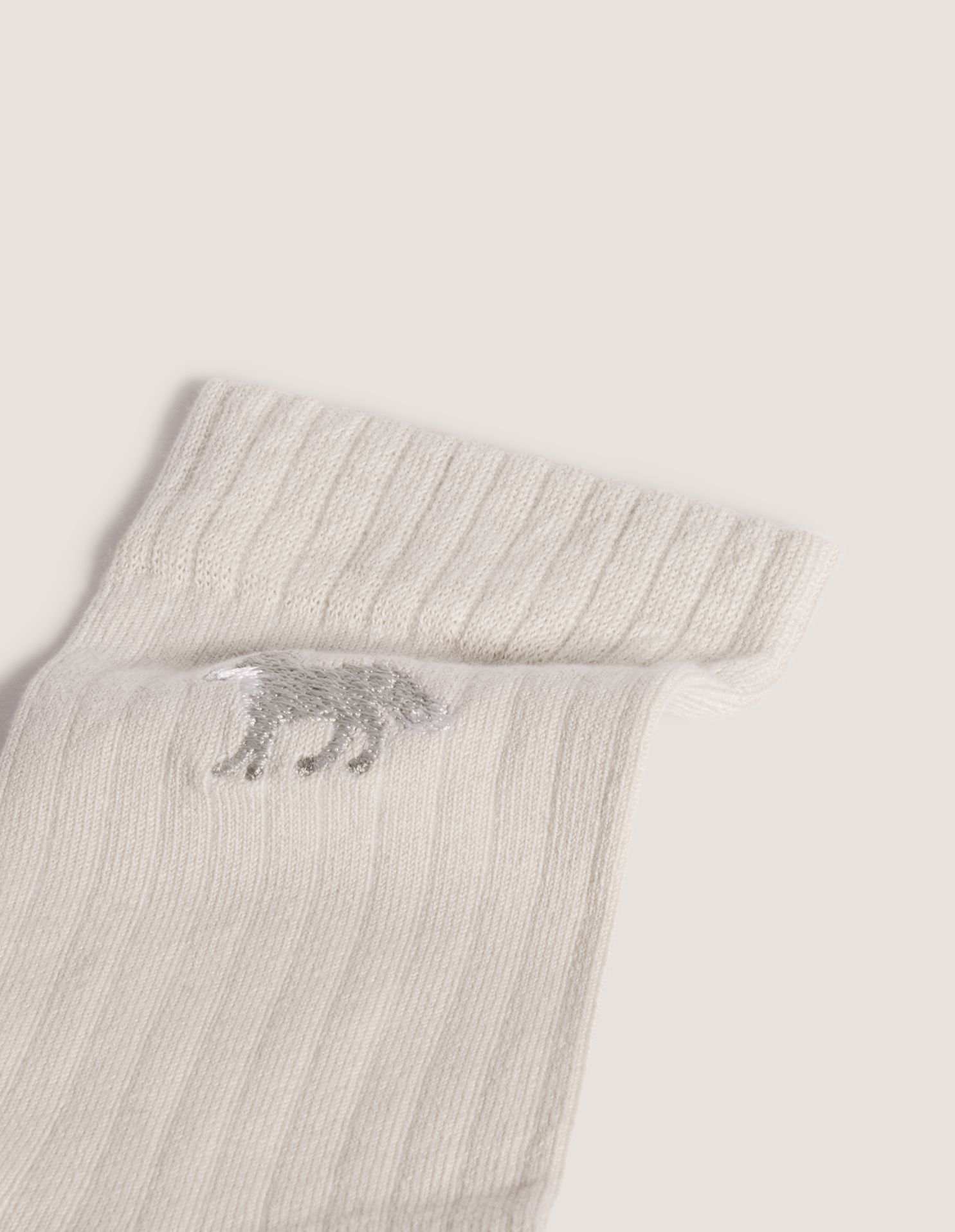 Tất Baby Fox thêu đồng màu