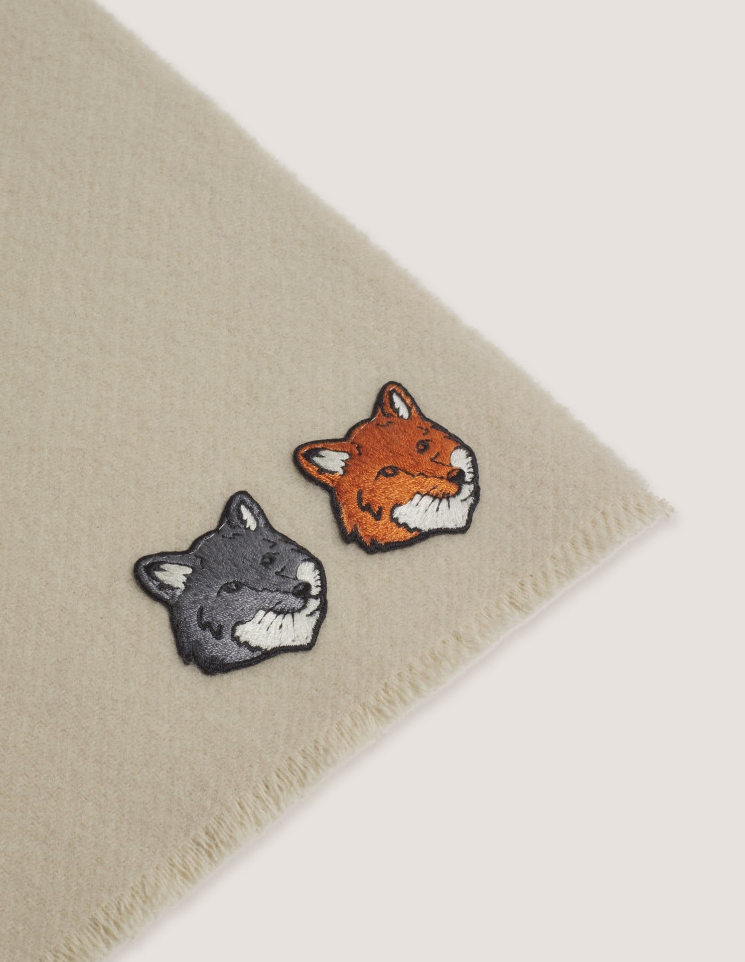 Khăn choàng Double Fox Head