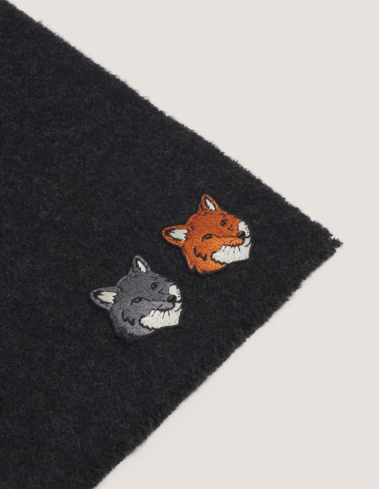 Khăn choàng Double Fox Head