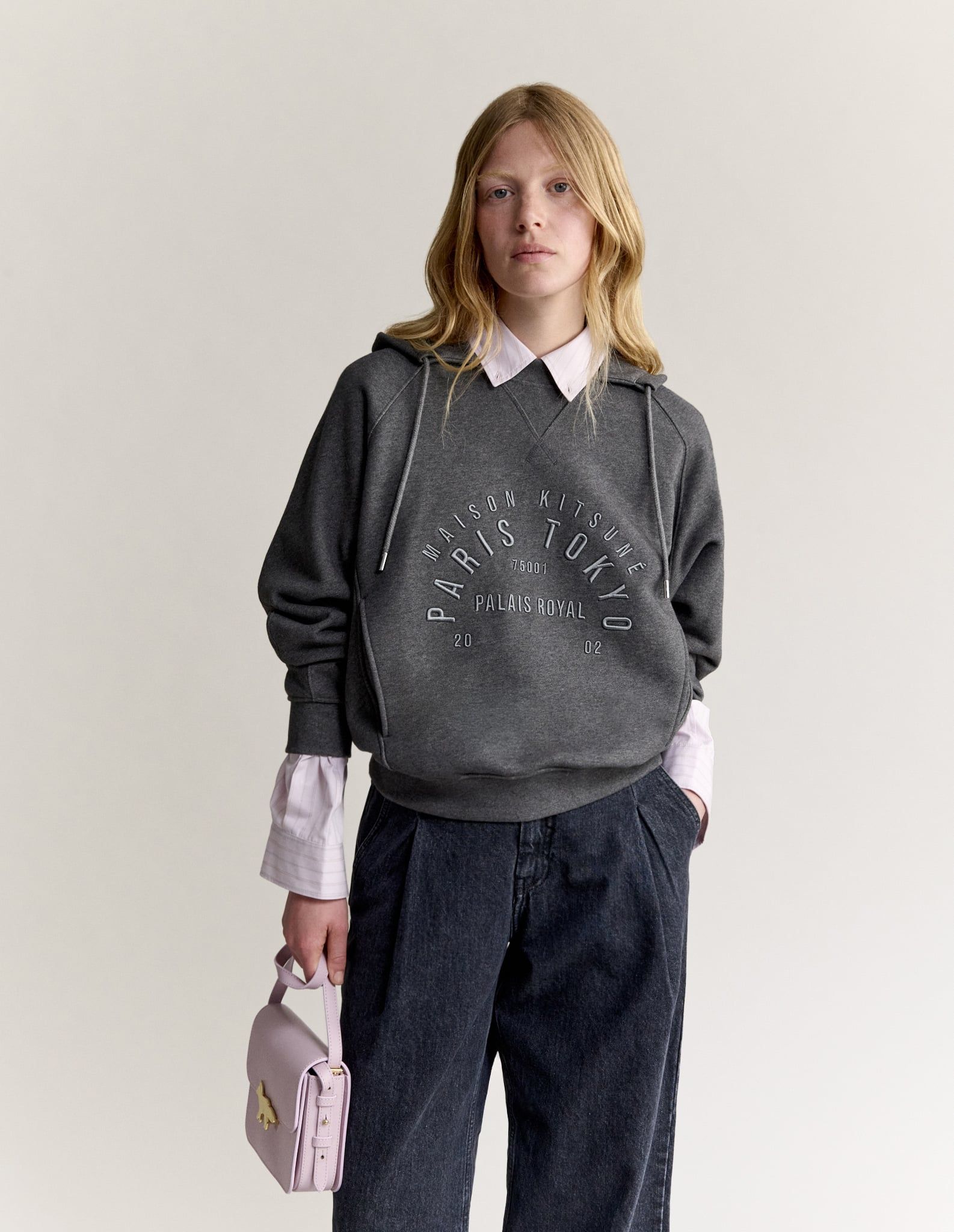 Áo hoodie nữ College túi mở dáng relaxed