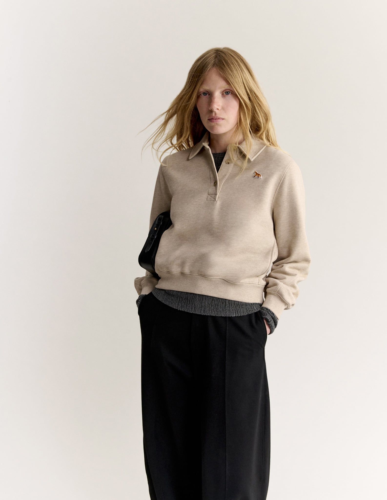 Áo sweatshirt polo nữ Baby Fox dáng cropped