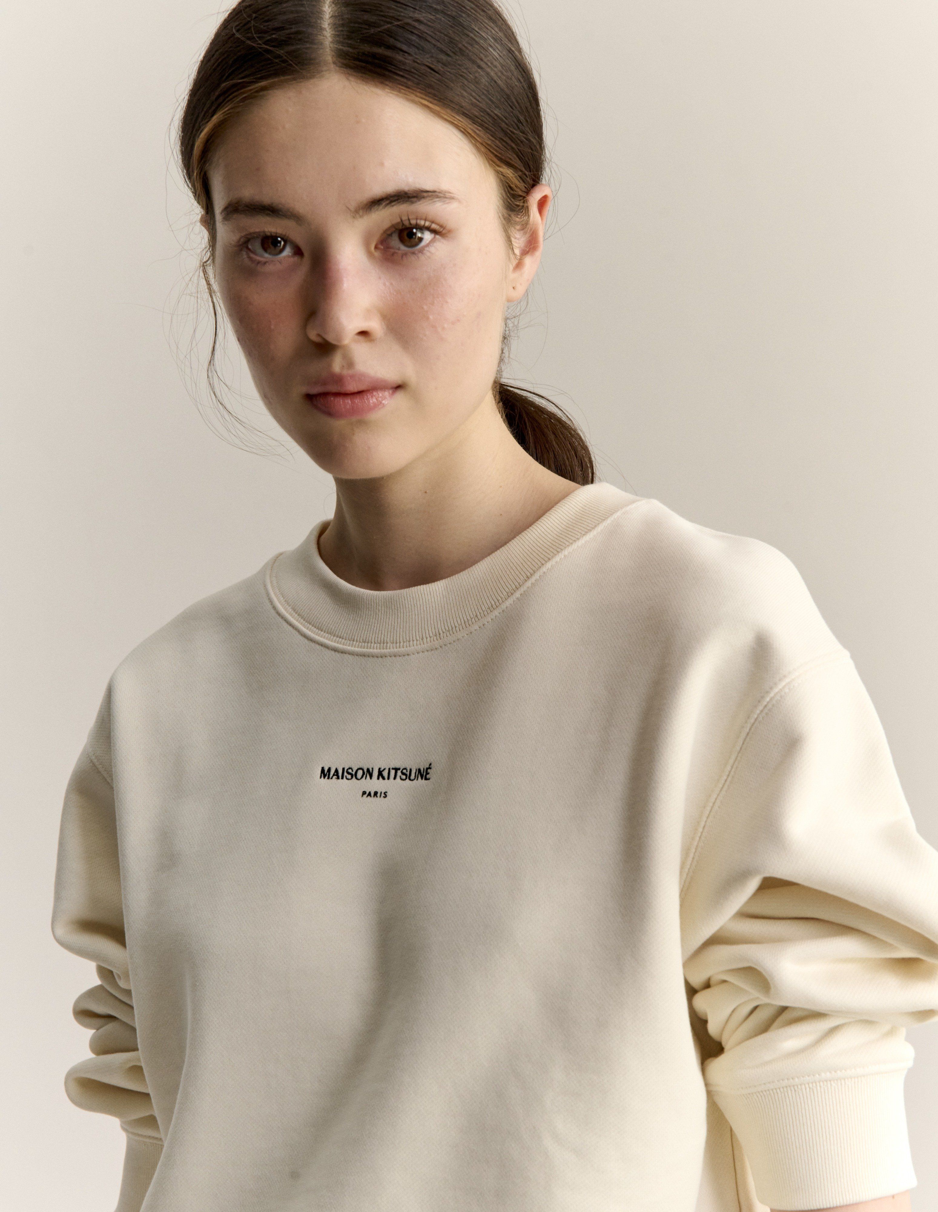 Áo sweatshirt nữ Maison Kitsuné Paris dáng crop