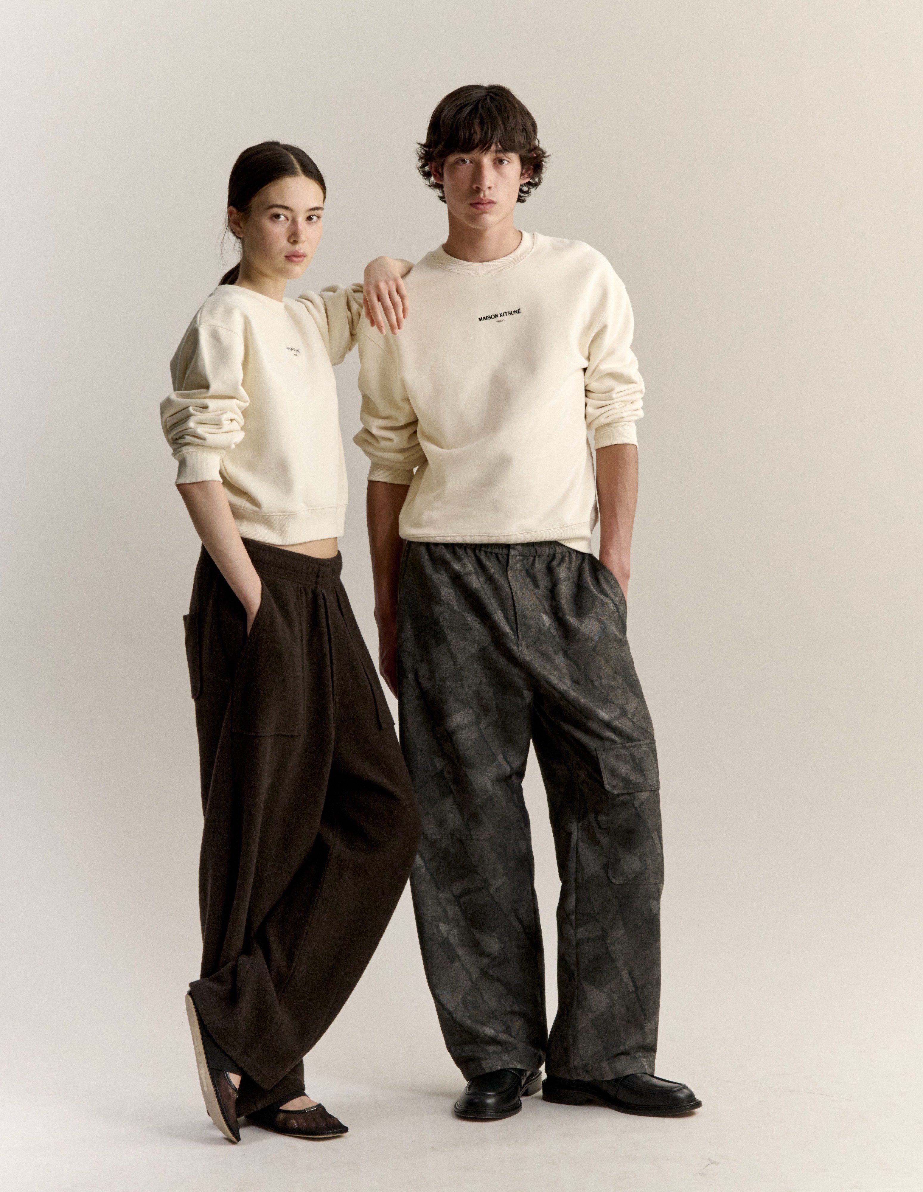Áo sweatshirt nữ Maison Kitsuné Paris dáng crop