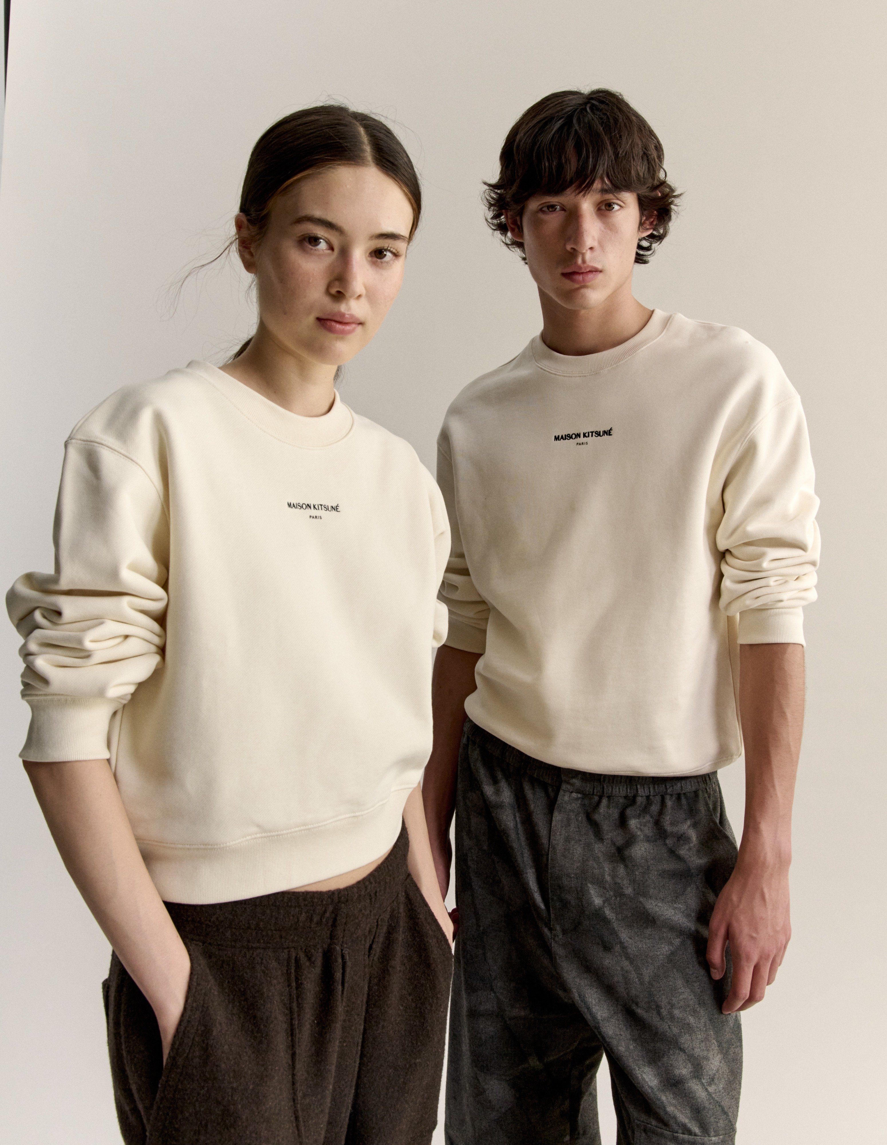 Áo sweatshirt nữ Maison Kitsuné Paris dáng crop