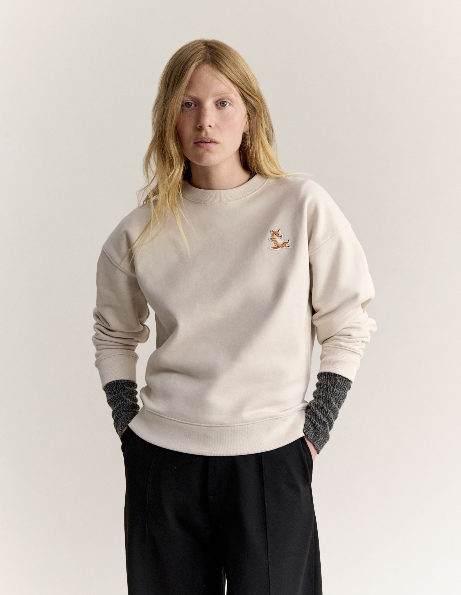 Áo sweatshirt nữ Chillax Fox dáng comfort