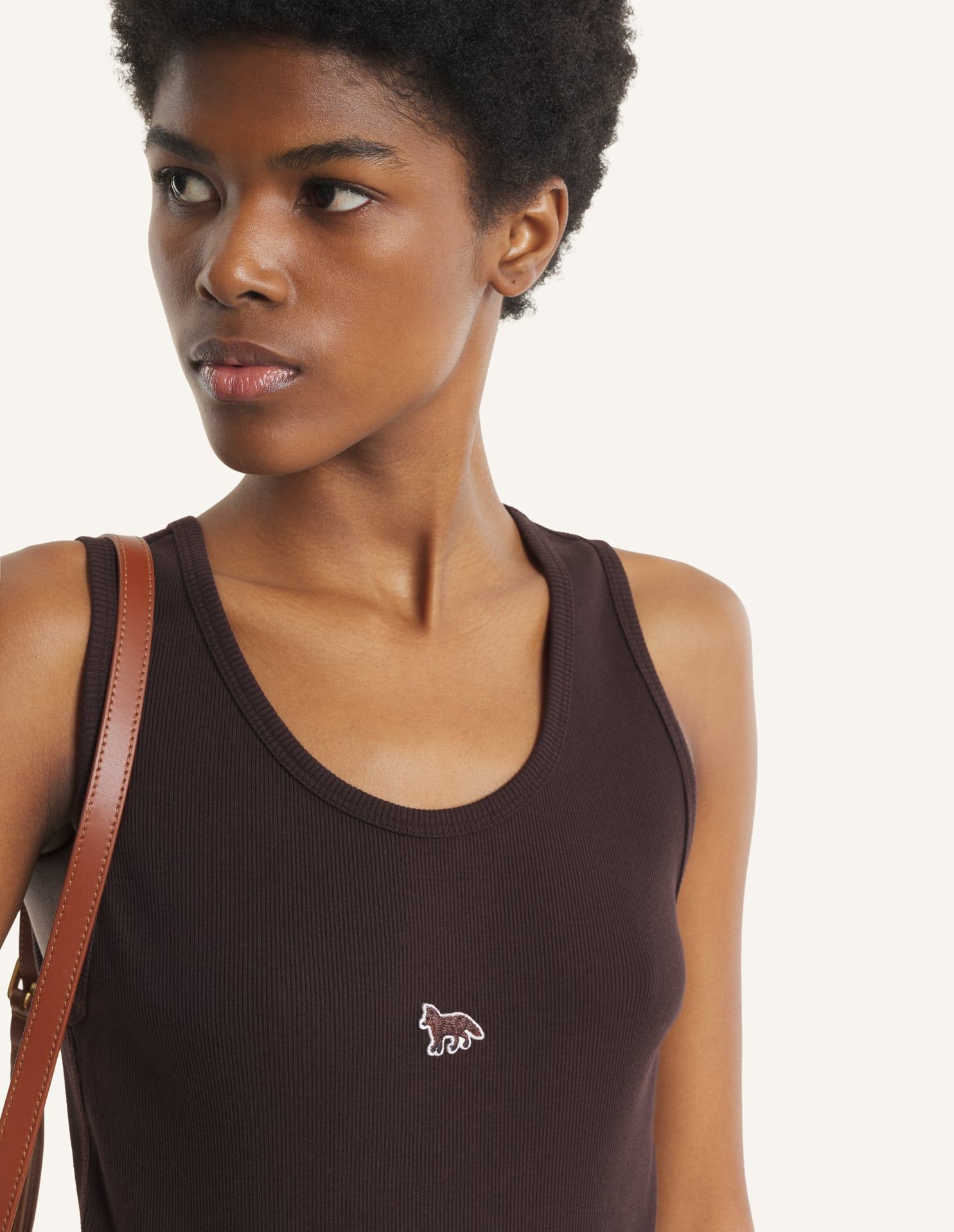 Maison Kitsuné - Áo tank top nữ vải gân TONAL BABY FOX dáng Fitted