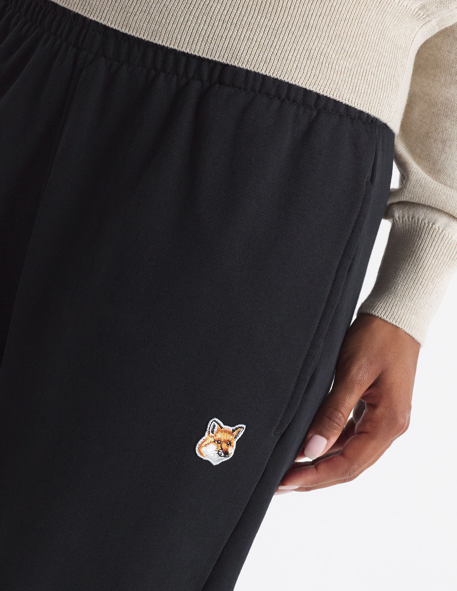 Maison Kitsuné - Quần jogger regular Fox Head
