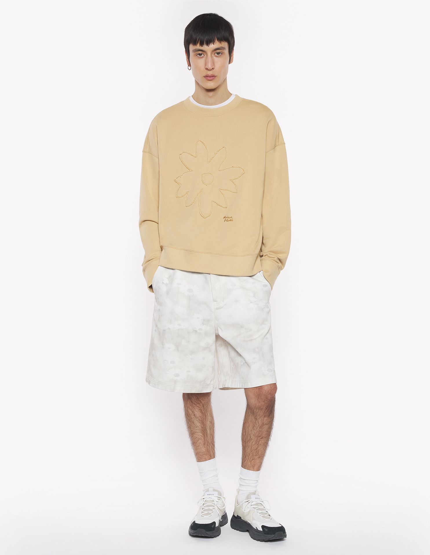Maison Kitsuné - Áo nỉ Crafted Daisy dáng Oversize