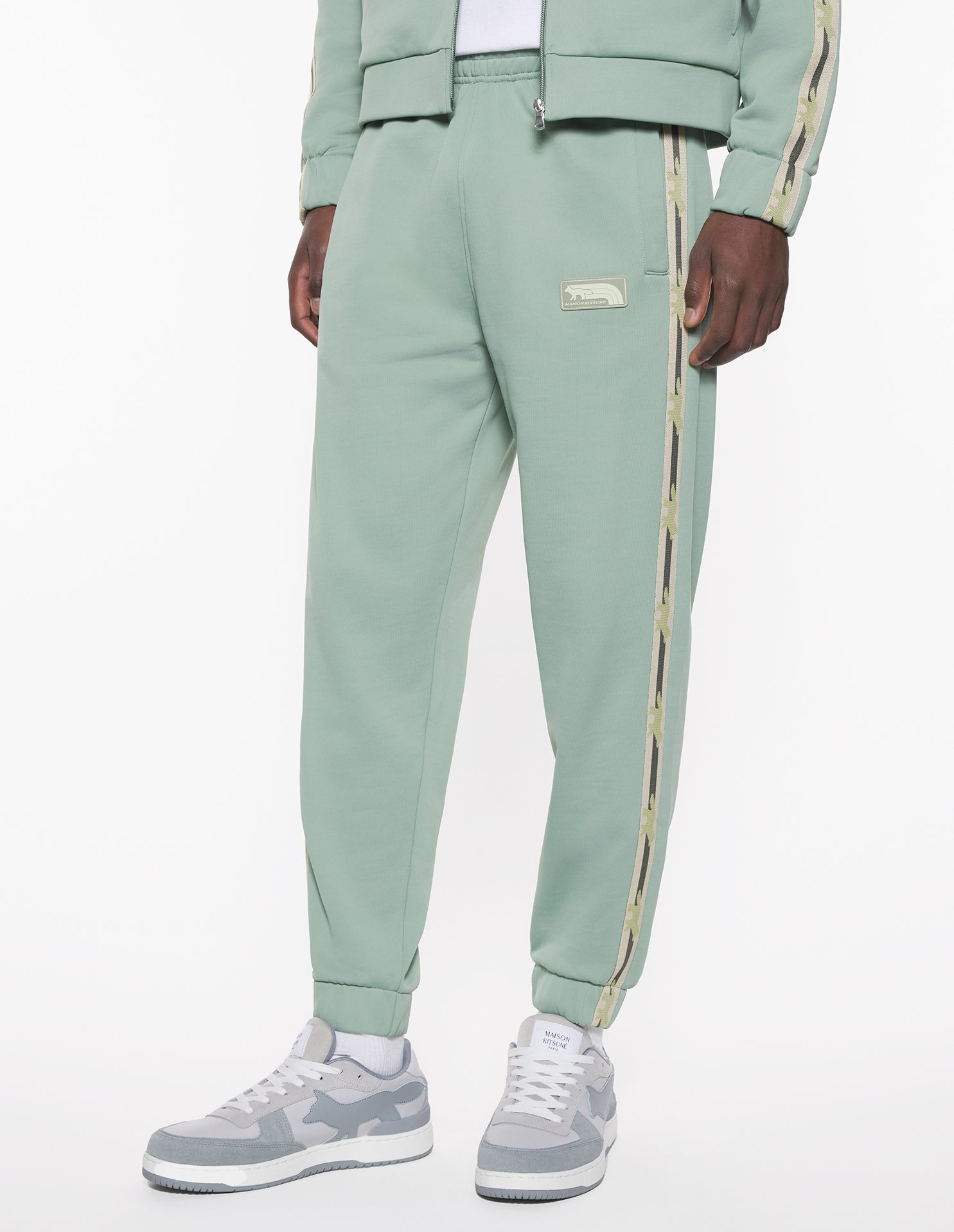Maison Kitsuné - Quần thể thao Flash Fox dáng Comfort