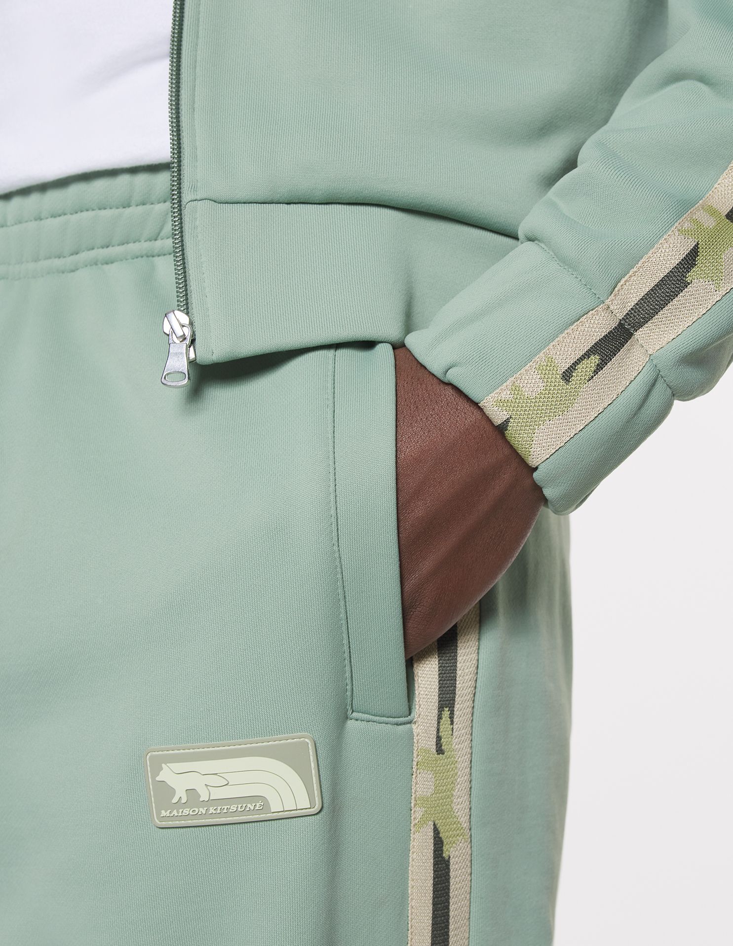Maison Kitsuné - Quần thể thao Flash Fox dáng Comfort