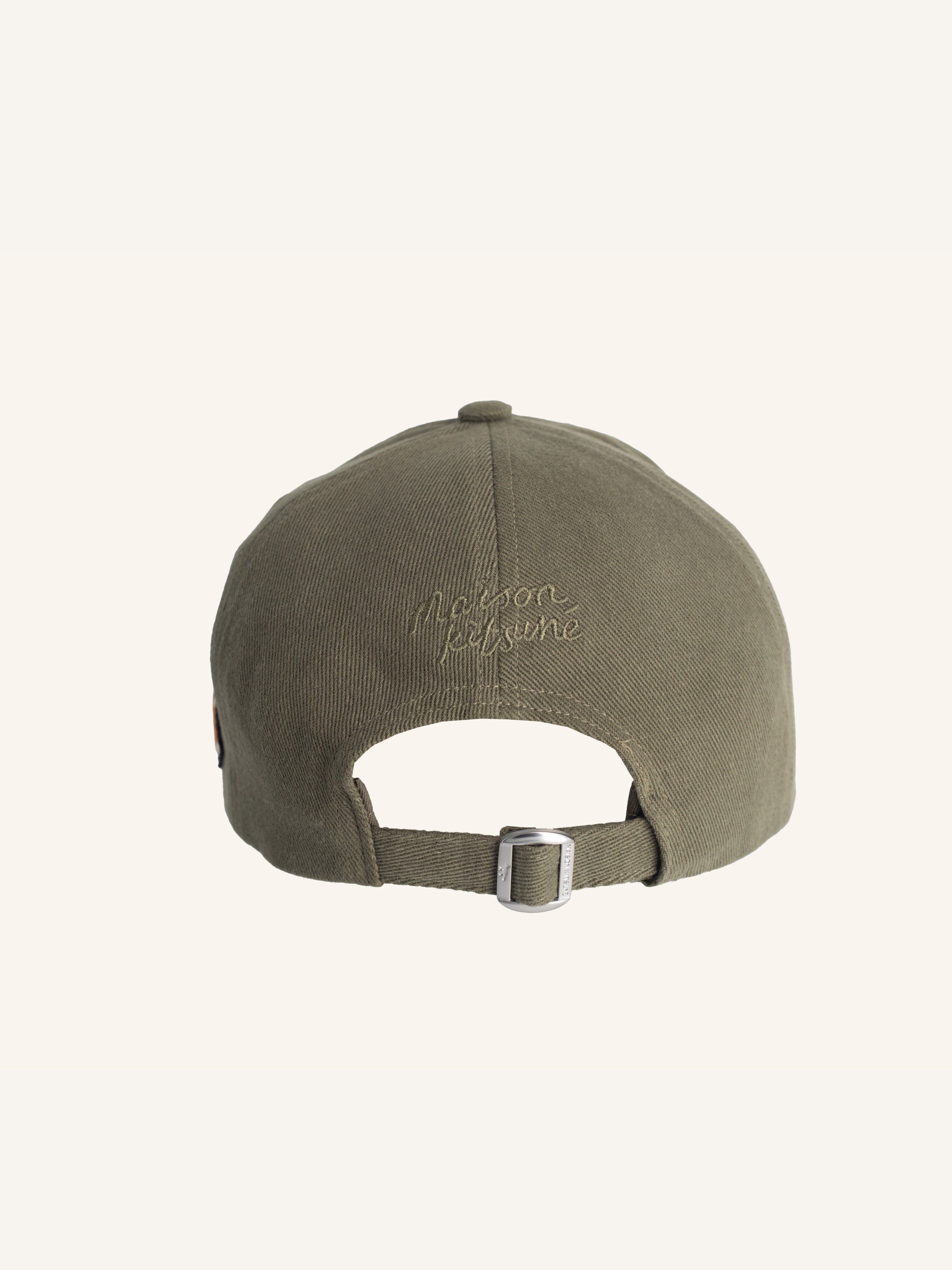 Mũ lưỡi trai Double Fox Head bạc màu
