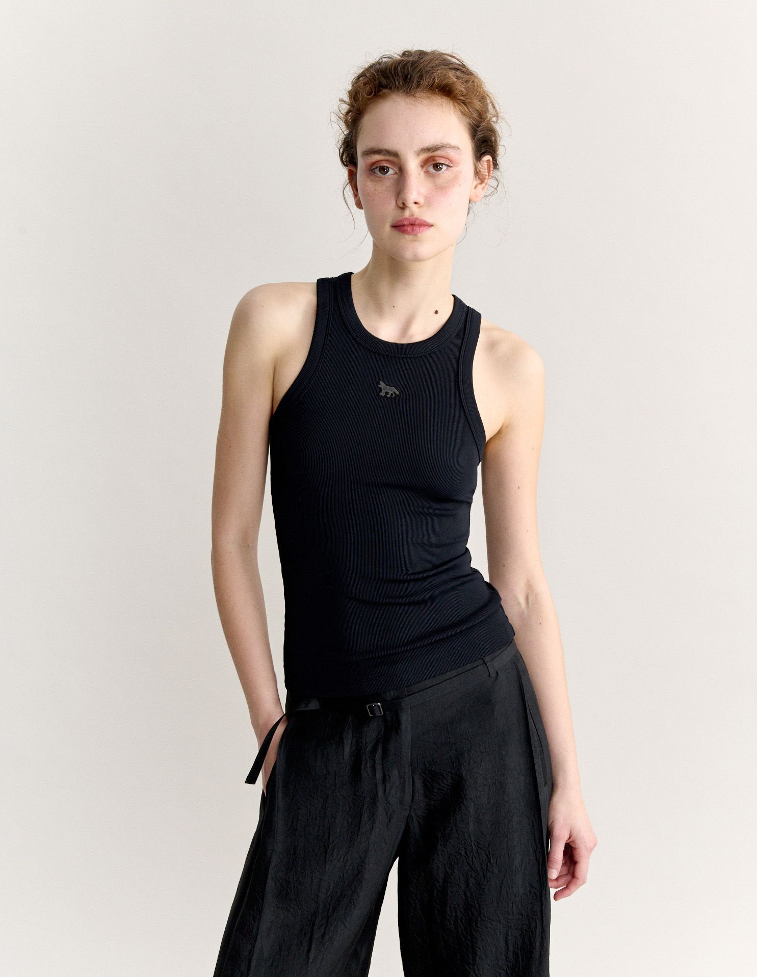 Maison Kitsuné - Áo tank top nữ Baby Fox dáng fitted