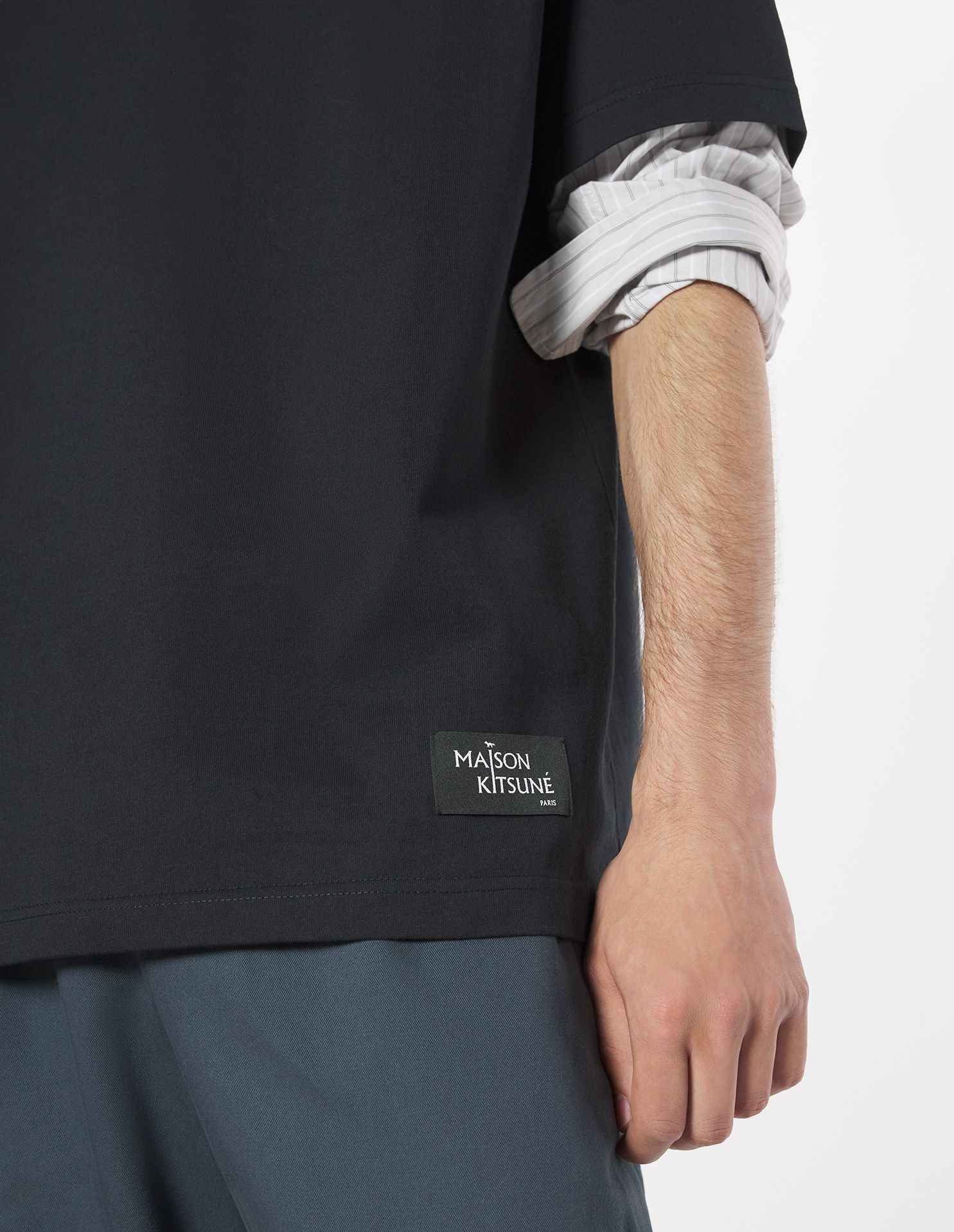 Áo phông Crossword Maison Kitsuné dáng Comfort