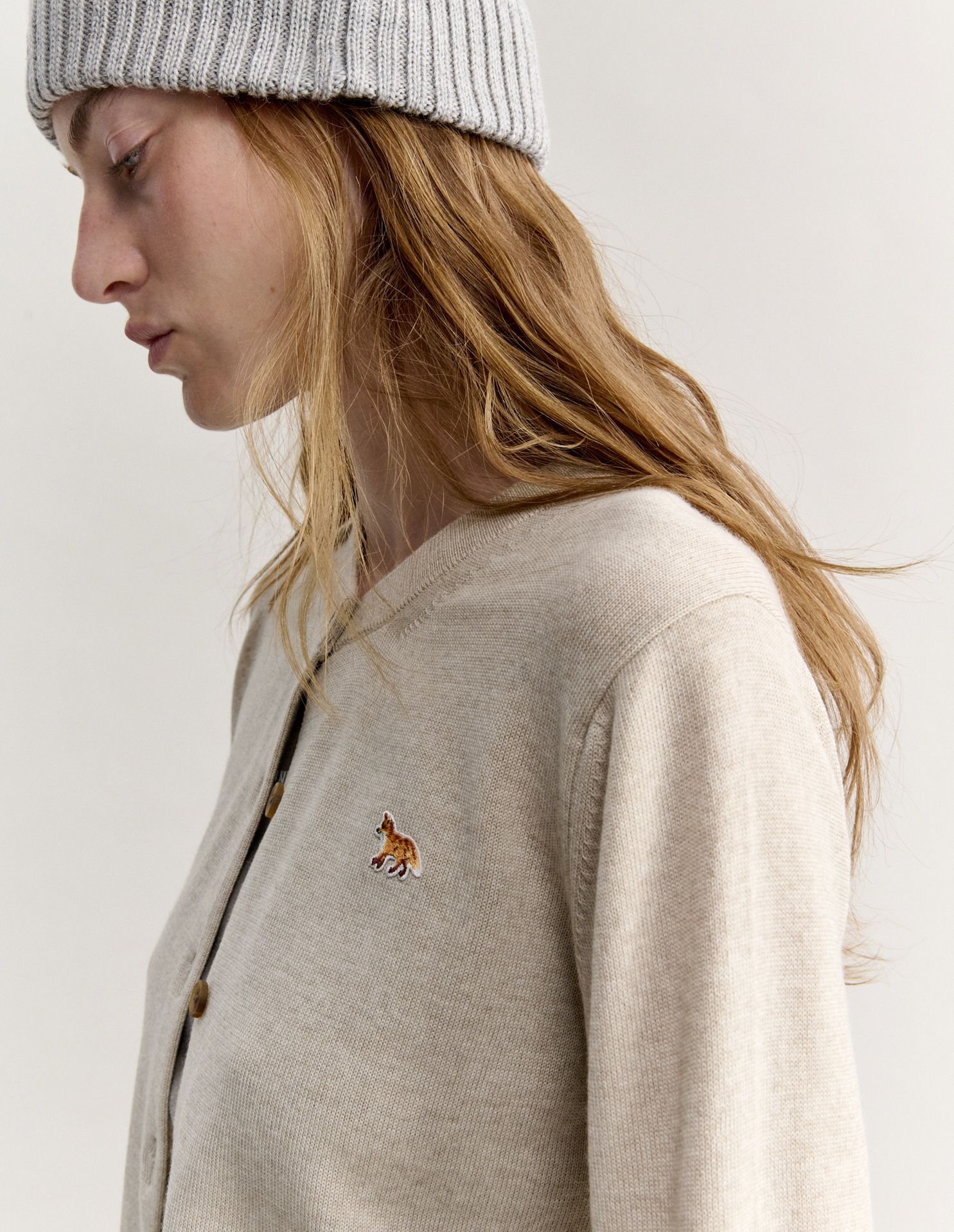Maison Kitsuné - Áo Cardigan nữ Baby Fox Merino dáng Regular